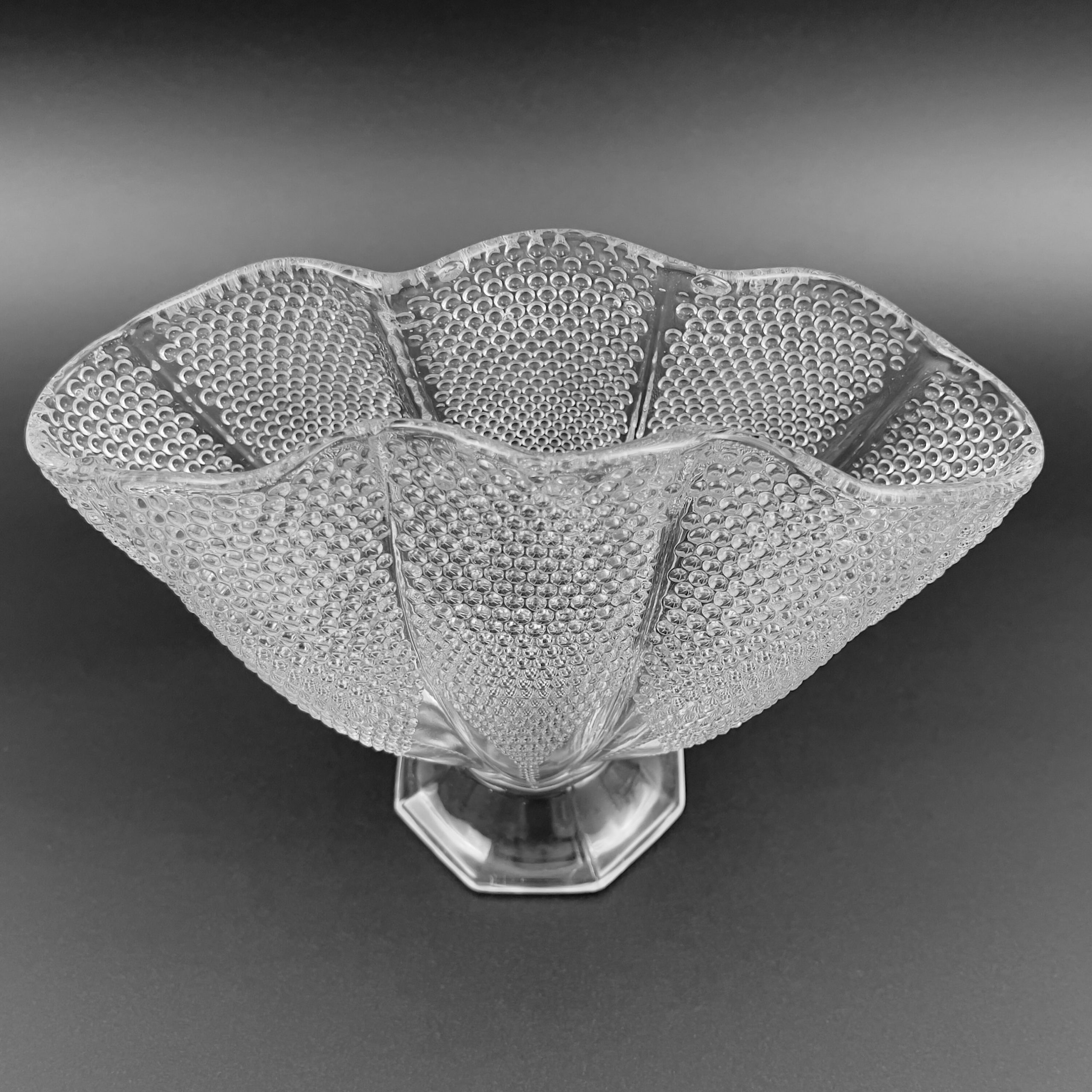 Vintage L.E. Smith Thousand Eyes Clear Glass Fan Vase - Image 5