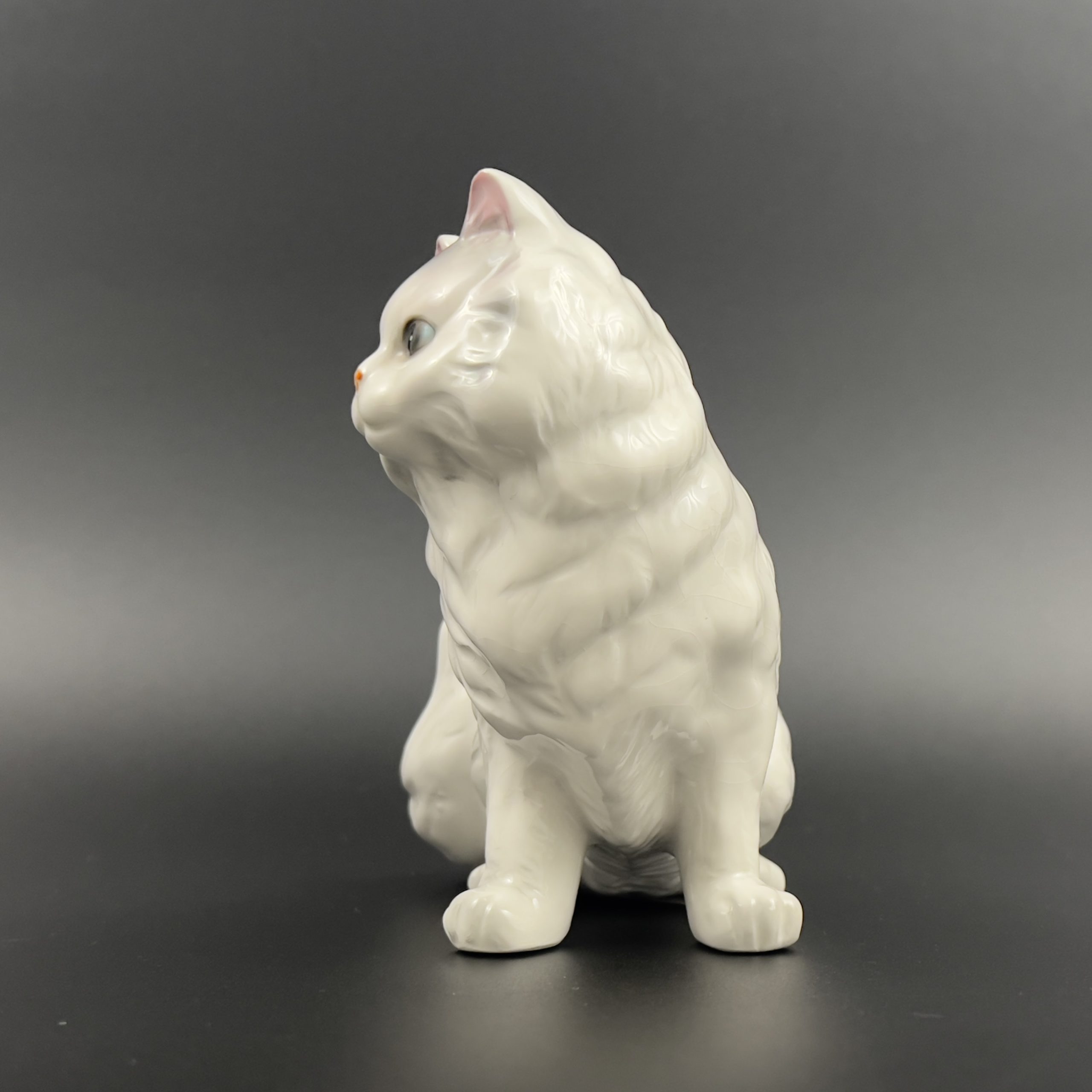 Vintage White Persian Cat Figurine: Andrea by Sadek Porcelain Statue - Image 5