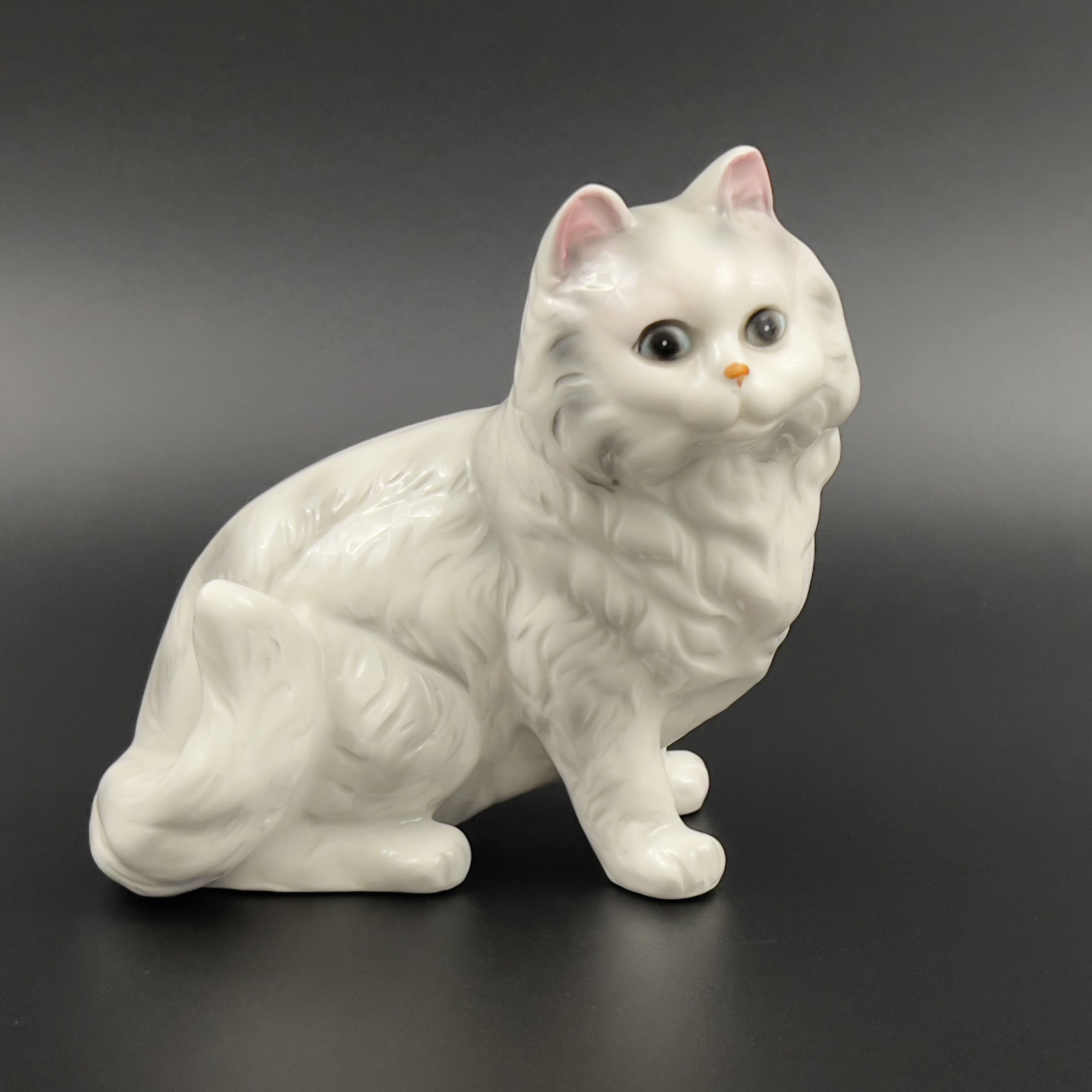 Vintage White Persian Cat Figurine: Andrea by Sadek Porcelain Statue - Image 3