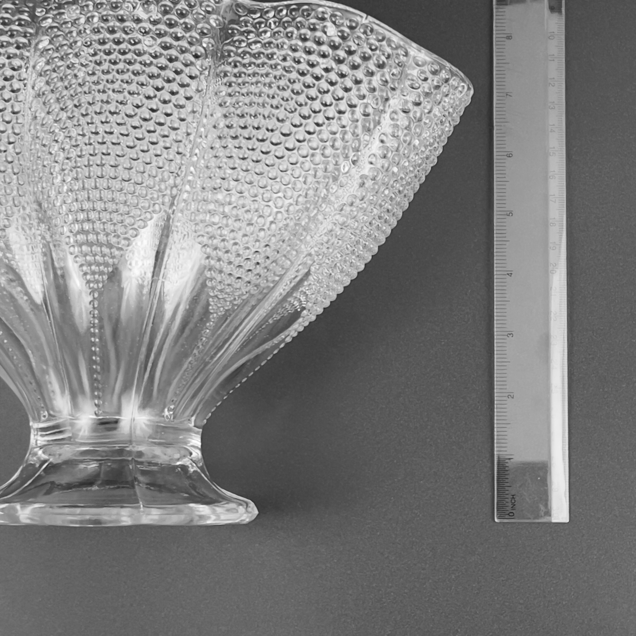 Vintage L.E. Smith Thousand Eyes Clear Glass Fan Vase - Image 10