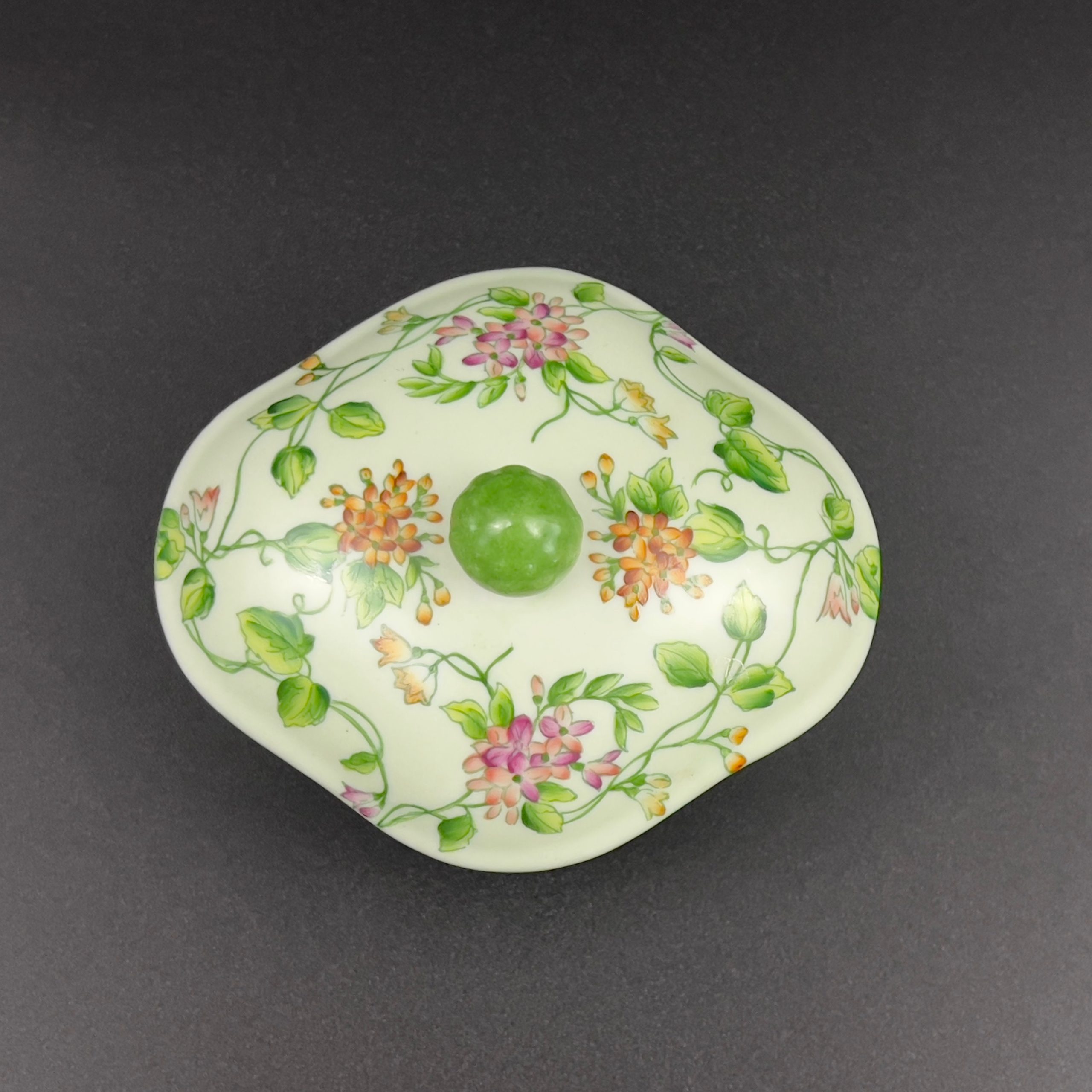 Vintage Andrea by Sadek Floral Porcelain Trinket Box: Green Garden Decor - Image 4