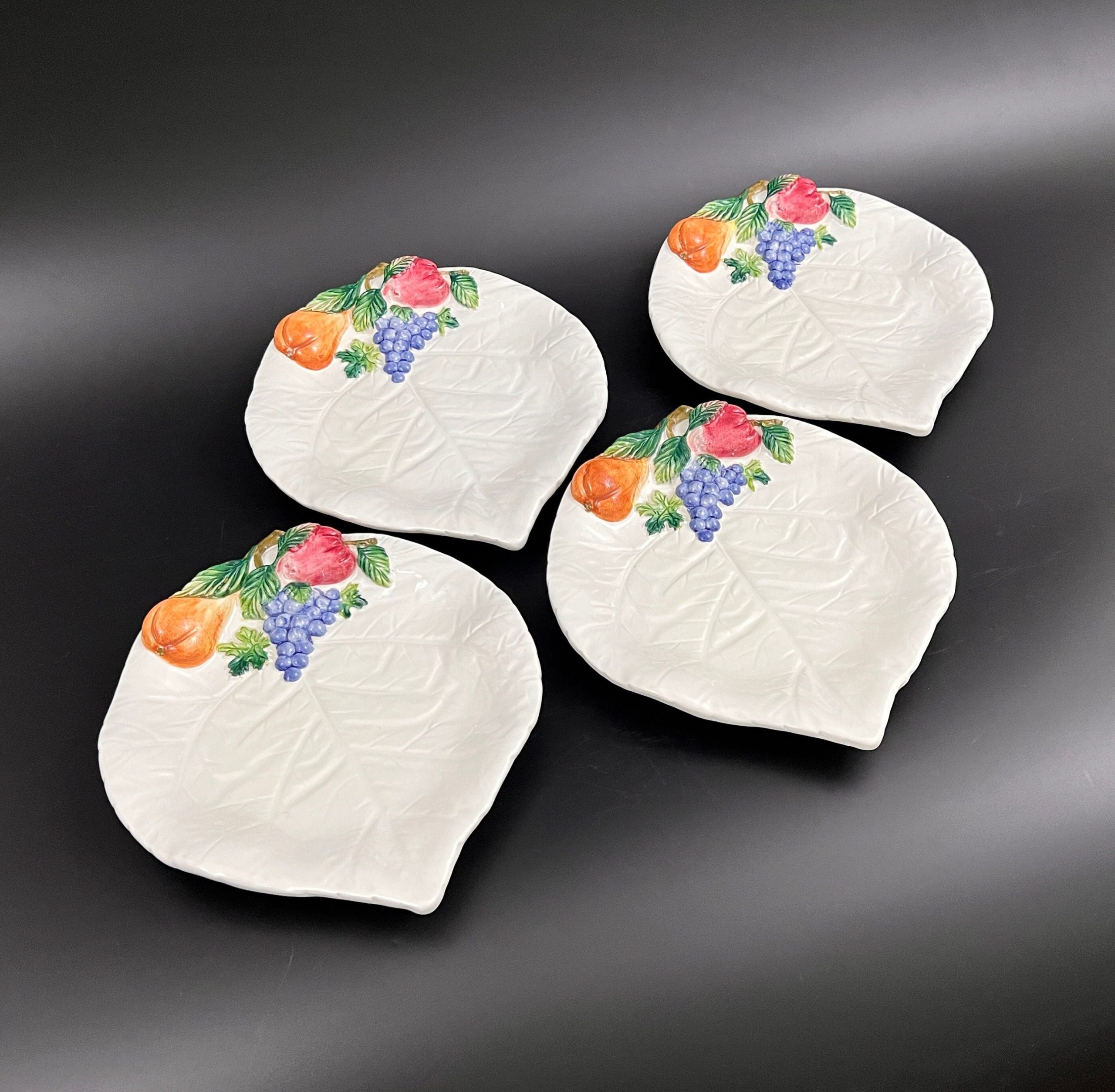 Vintage Bassano Majolica Leaf Plates: Italian Ceramic Fruit Accent, Set of 4 - Image 5