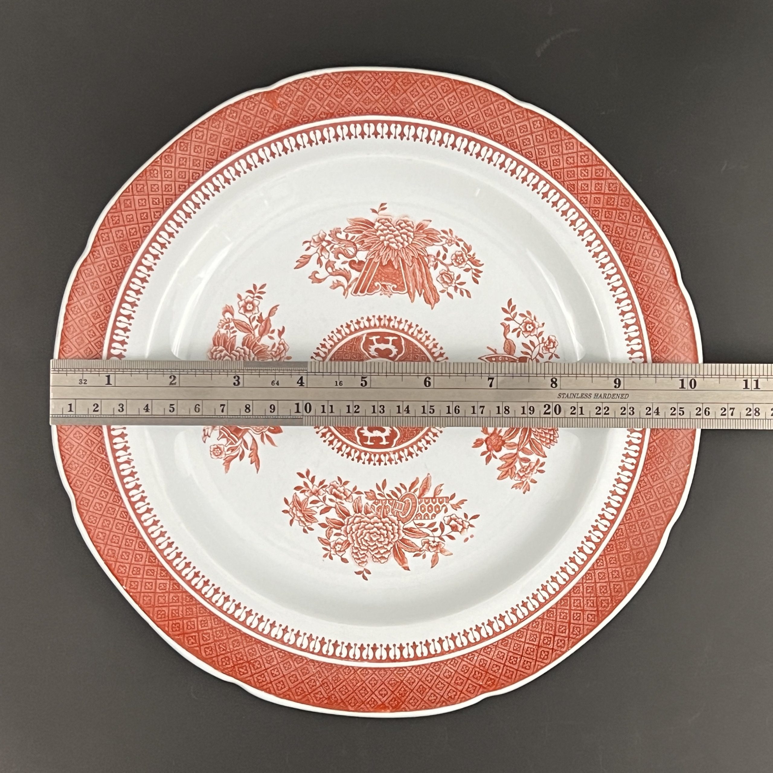 Vintage Spode Fitzhugh Red Plate: Chinoiserie Scalloped Dinner Plate - Image 9