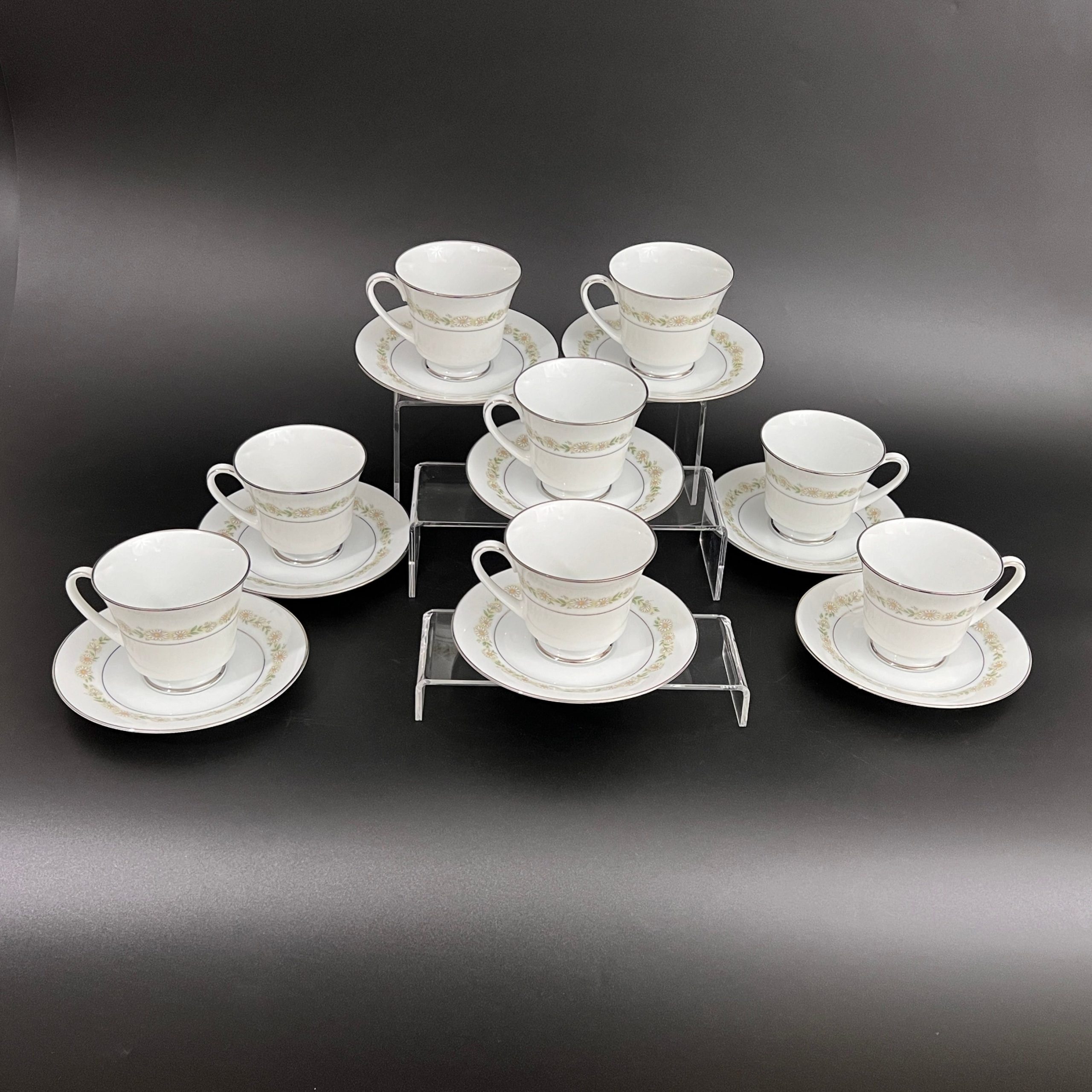 Midcentury Noritake Trilby Teacup & Saucer Set: Daisy Pattern, Platinum Trim - Image 3