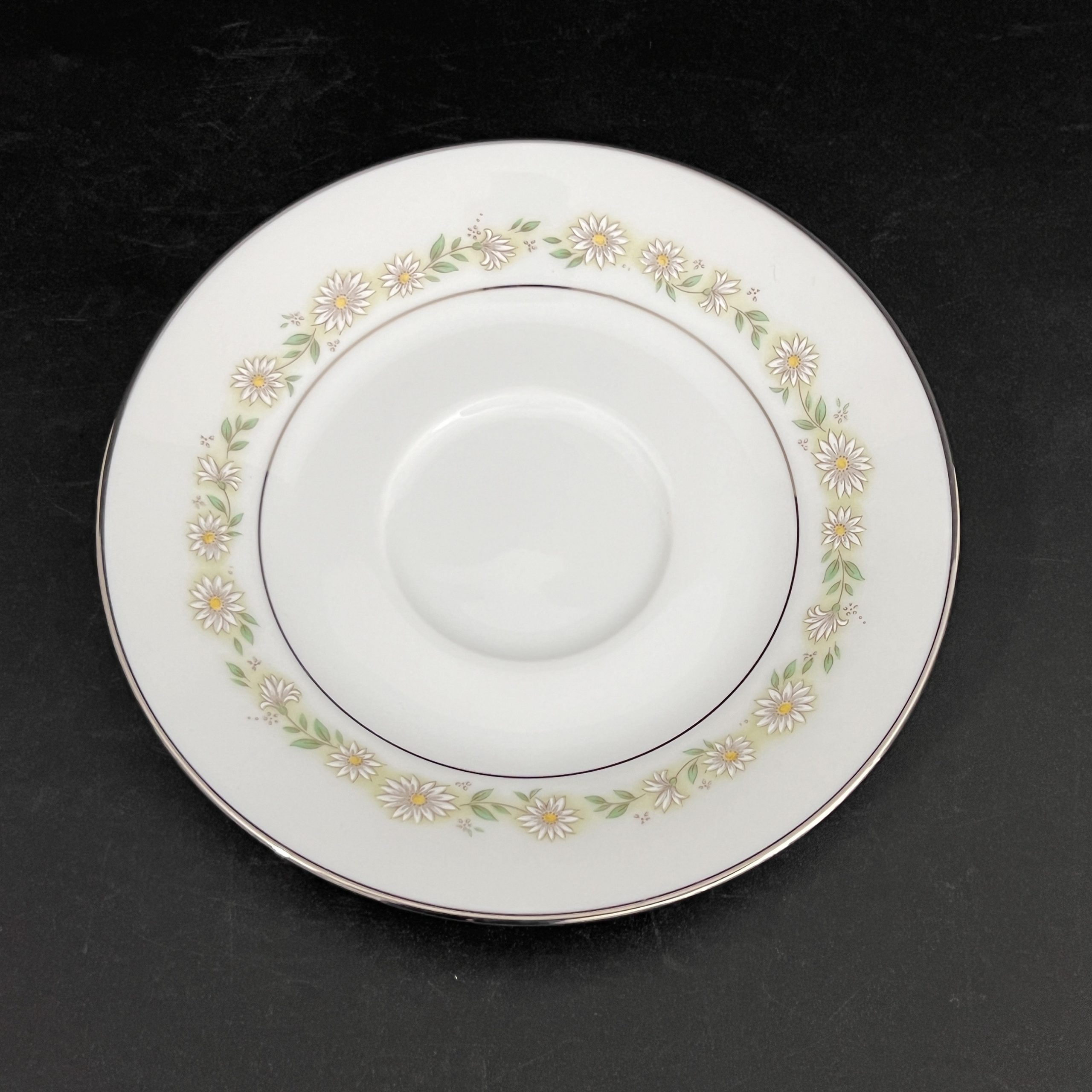 Midcentury Noritake Trilby Teacup & Saucer Set: Daisy Pattern, Platinum Trim - Image 8