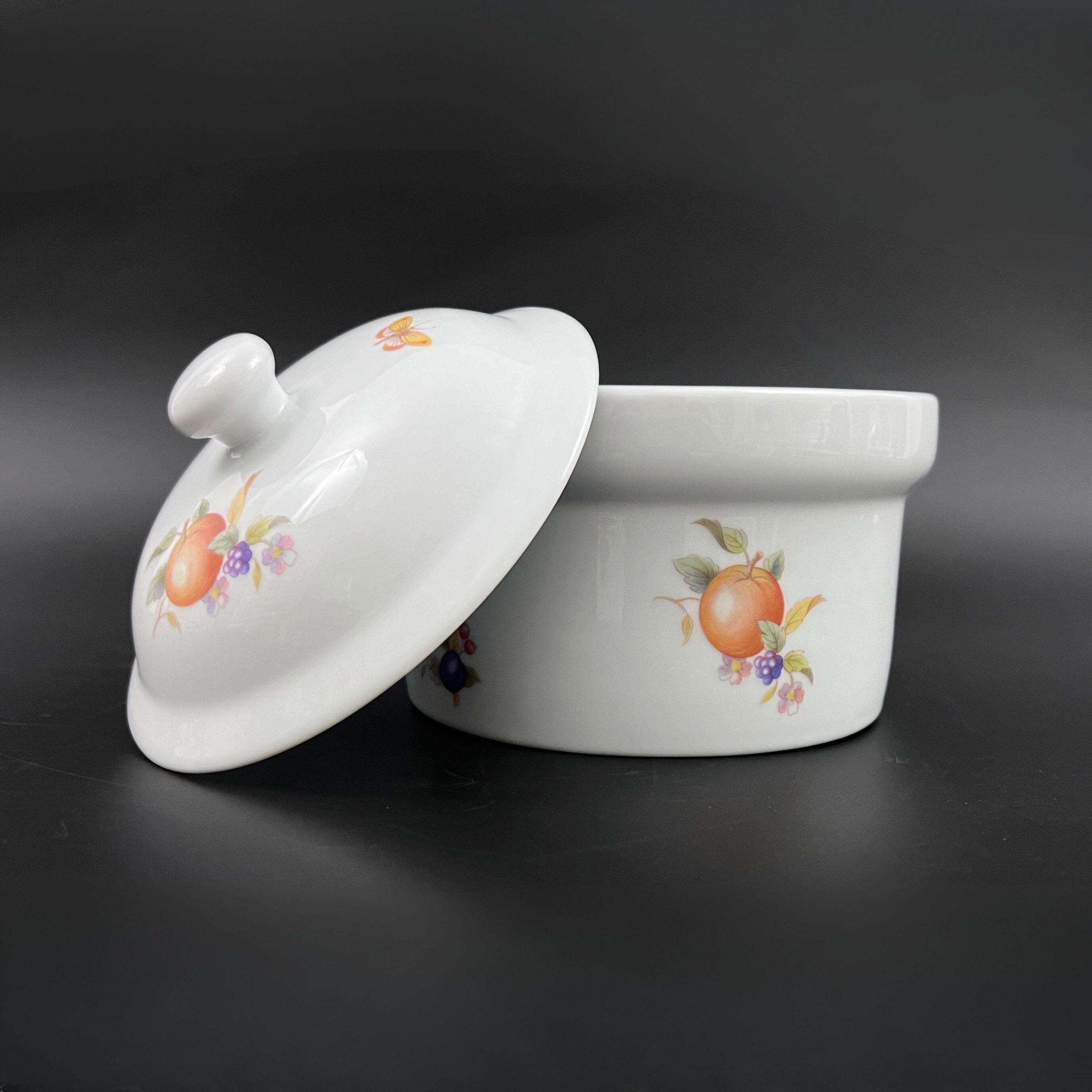 Vintage BIA Cordon Bleu Orchard Porcelain Casserole Dish with Lid - Image 3