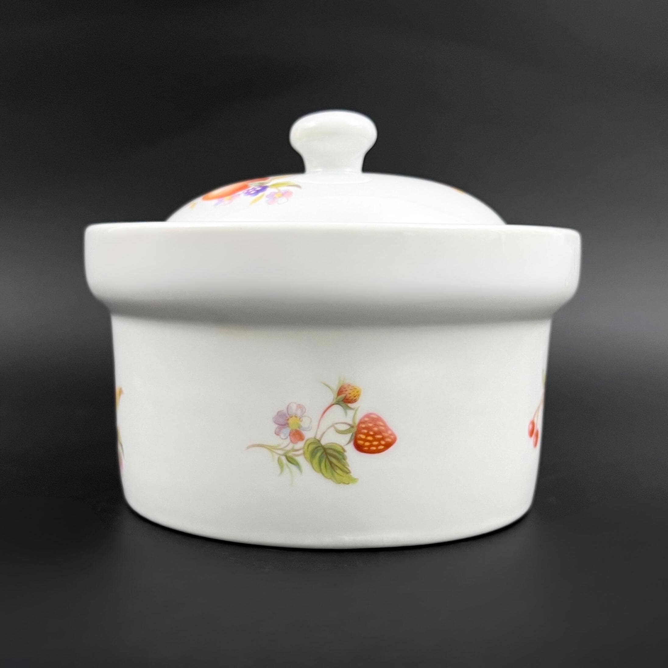 Vintage BIA Cordon Bleu Orchard Porcelain Casserole Dish with Lid - Image 5