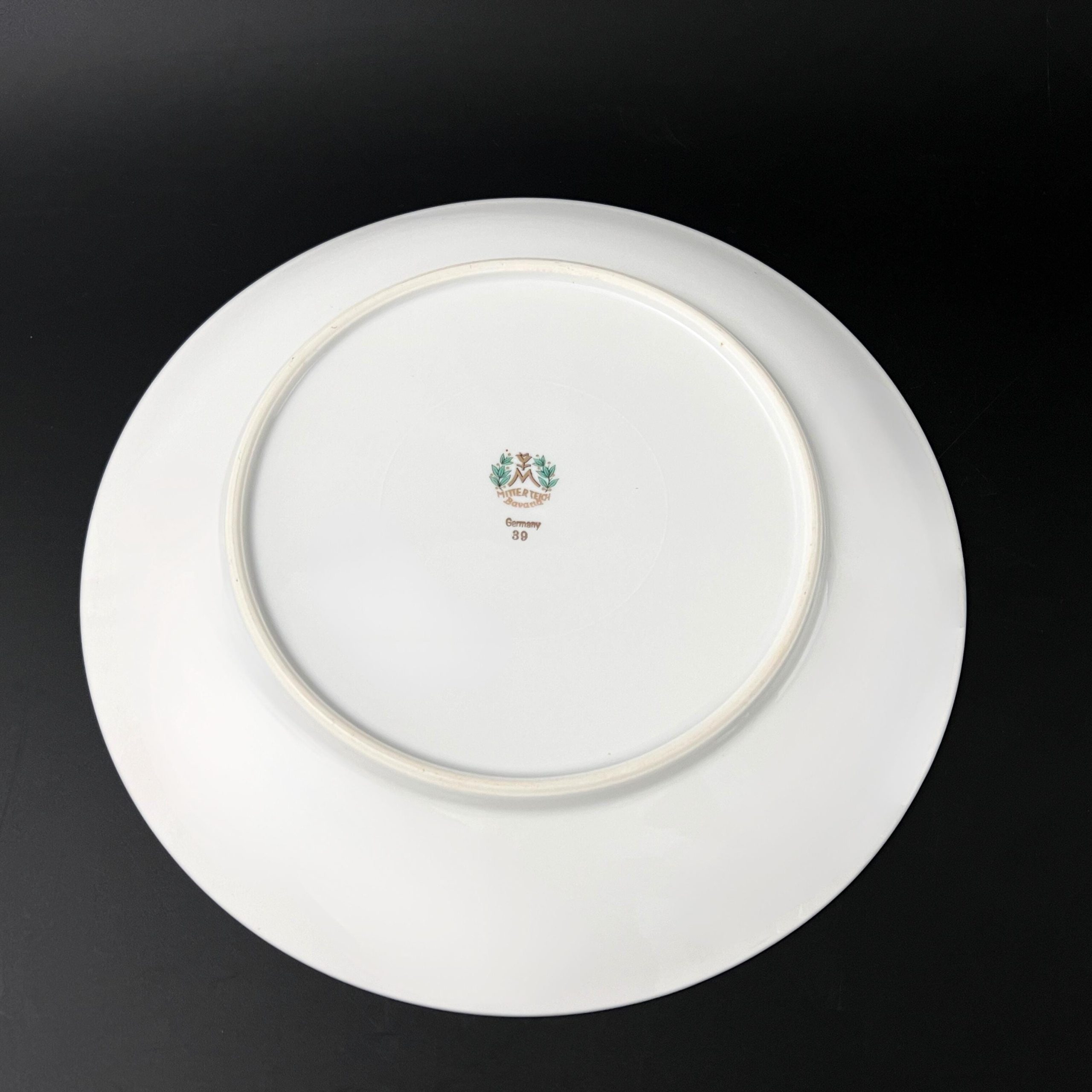 Vintage Mitterteich Bavaria Porcelain Plates: Neoclassical Green & Gold, Set of Two - Image 11