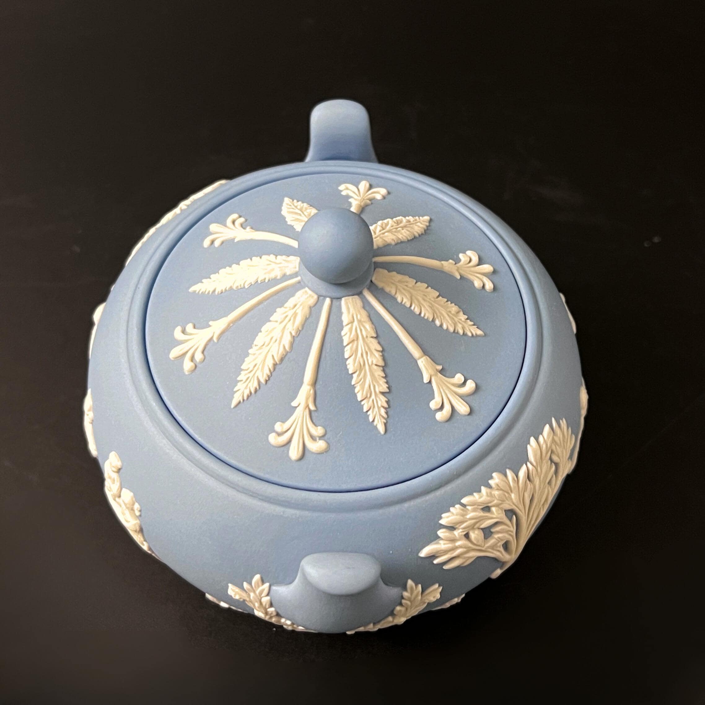 Vintage Wedgwood Blue Jasperware Sugar Bowl: Neoclassical Relief, Made in England - Image 8