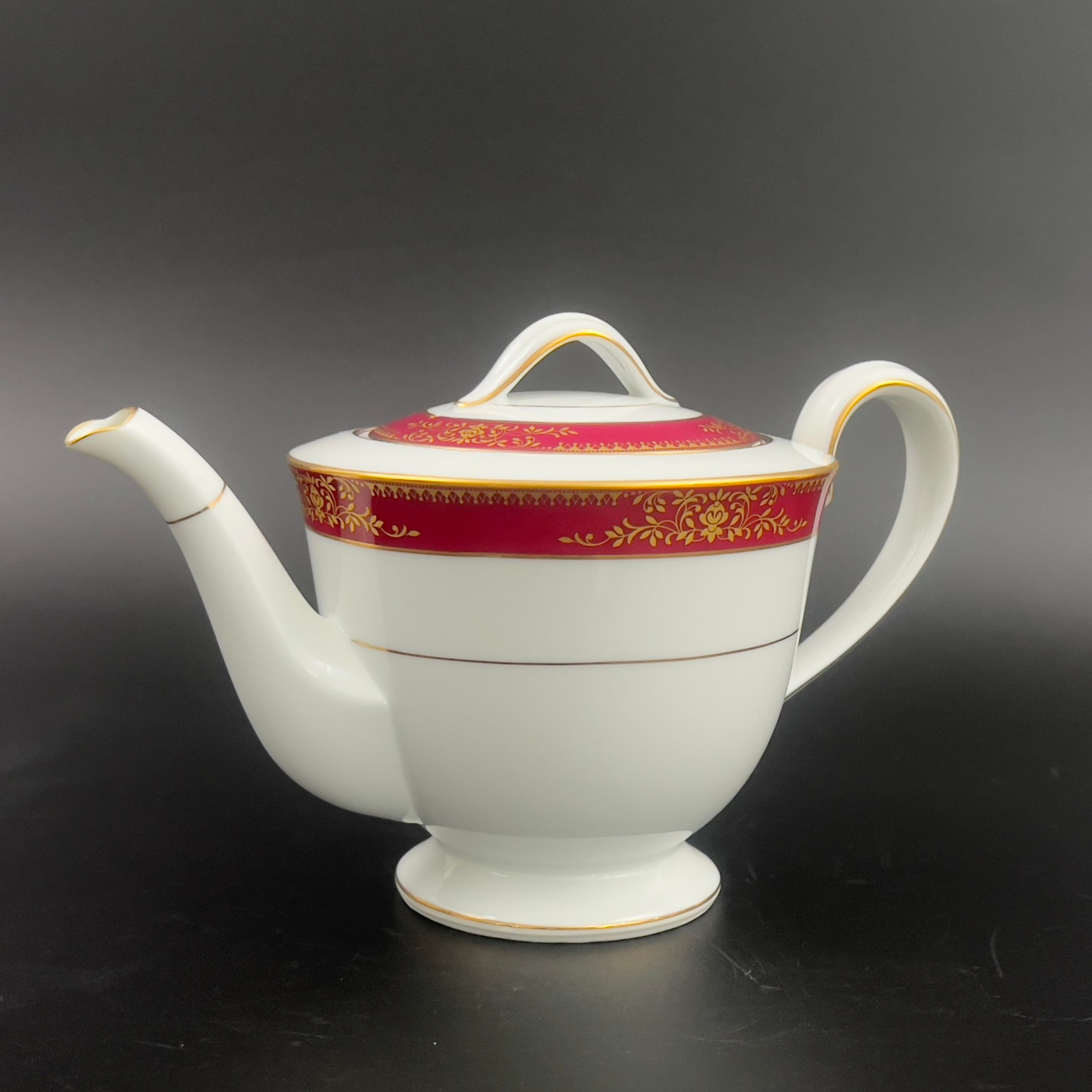 Vintage Noritake Goldmere Teapot: Red & Gold Porcelain, Japan (6525)