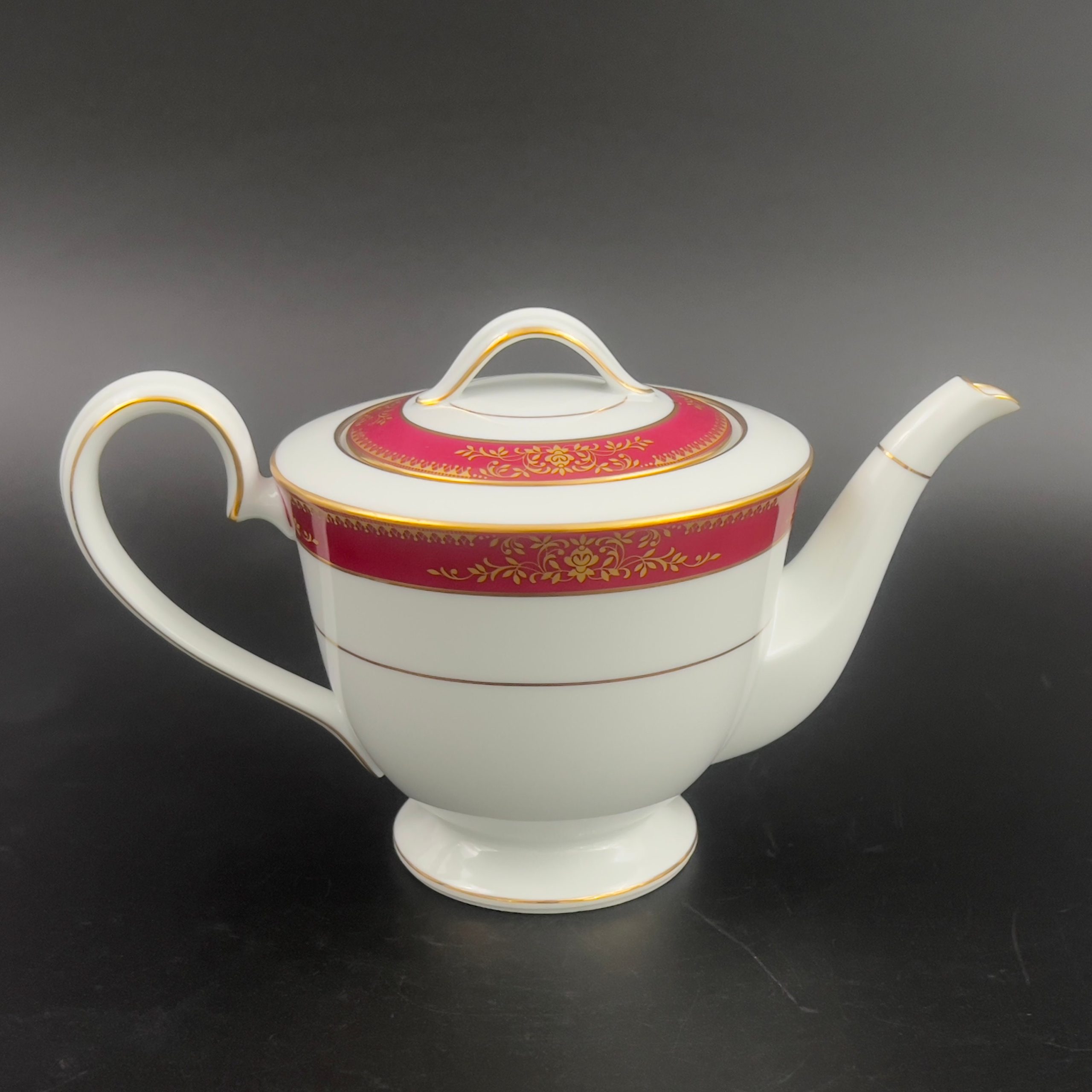 Vintage Noritake Goldmere Teapot: Red & Gold Porcelain, Japan (6525) - Image 4