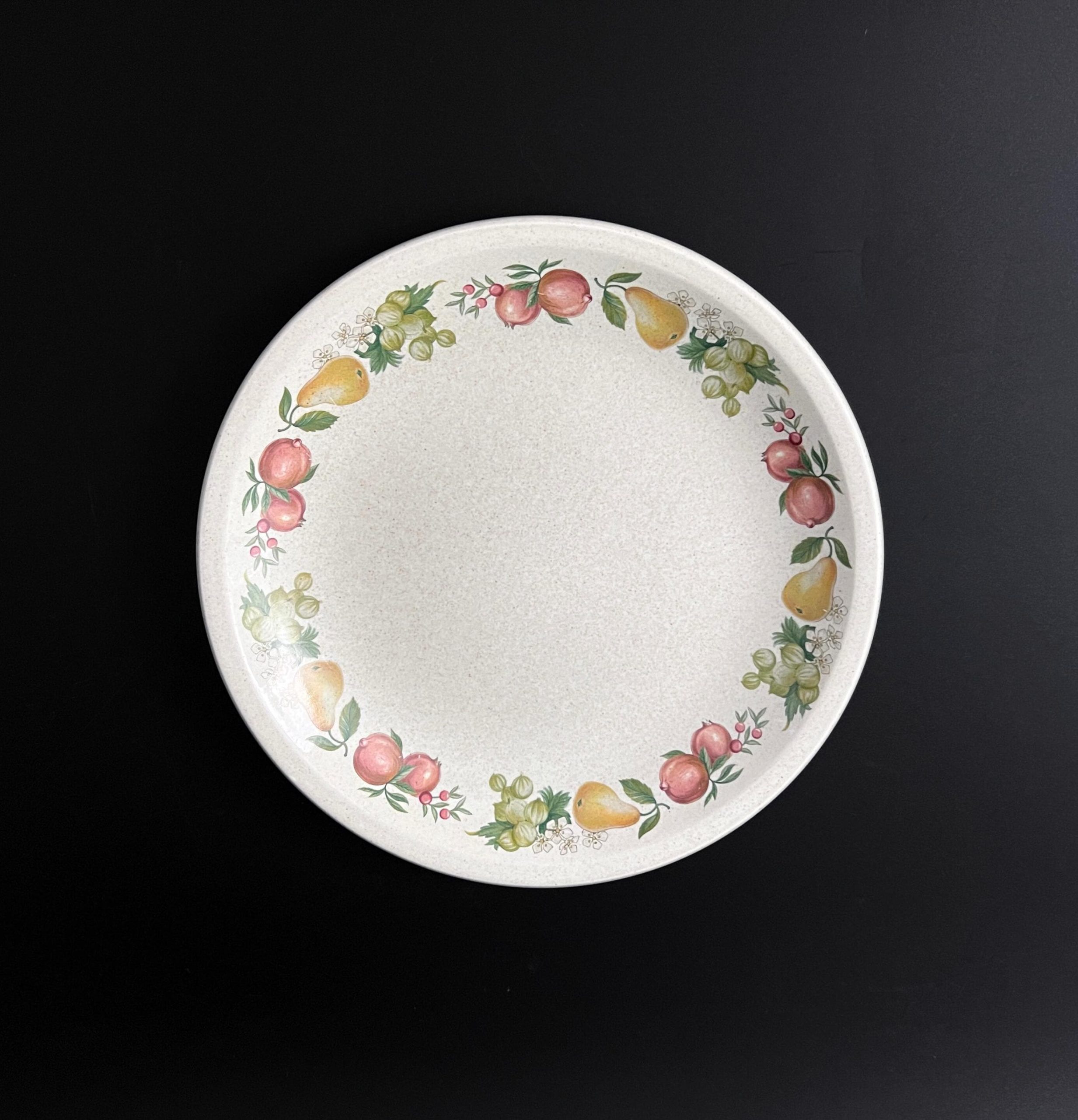 Wedgwood Quince Stoneware Plates: Fruit Border, Vintage Dinnerware (Set of 8) - Image 4