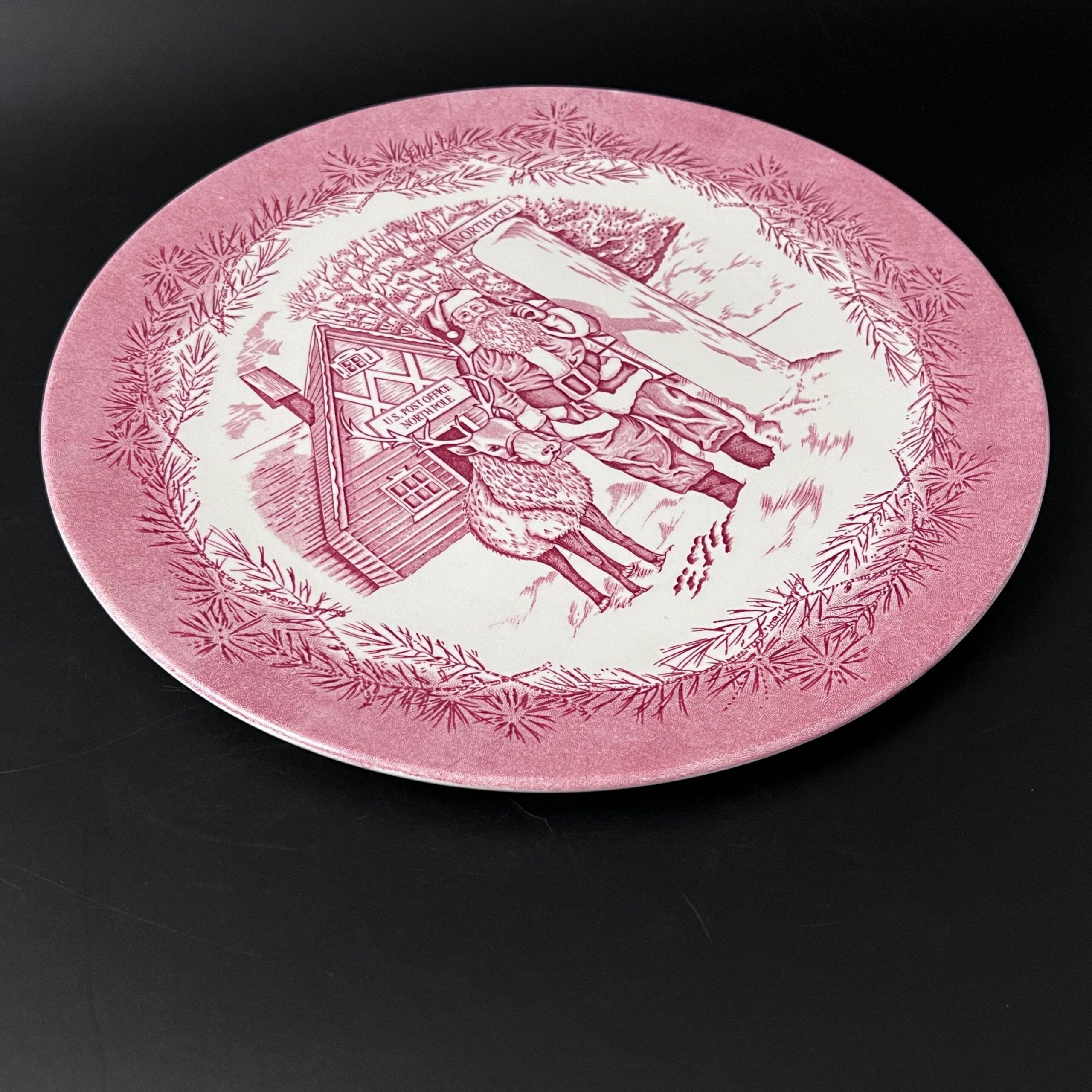 Vintage Wedgwood Christmas Cake Plate: Olde St. Nick Red Transferware - Image 5