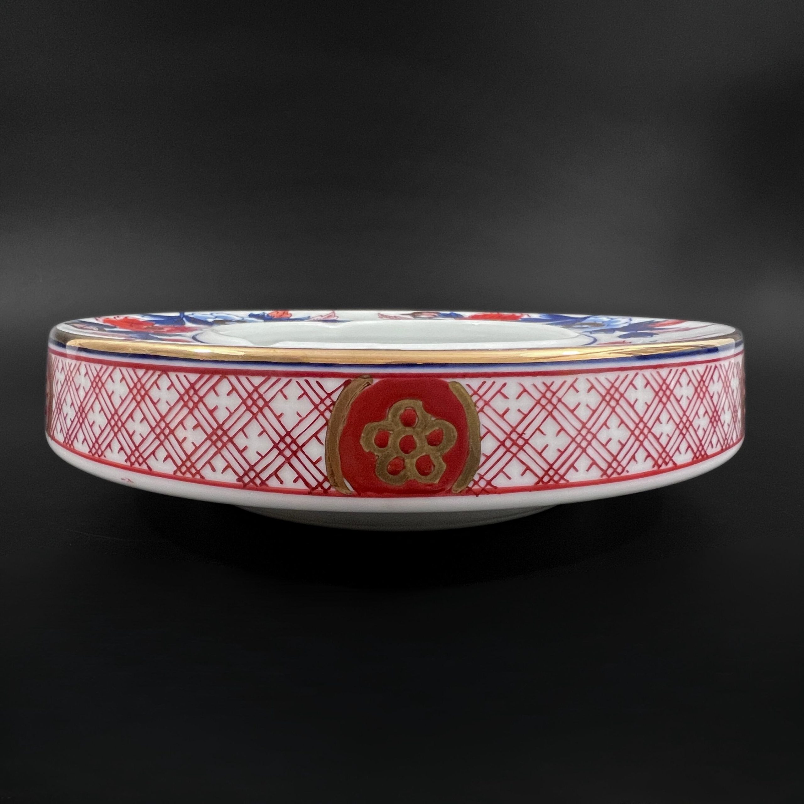 Vintage Gold Imari Arita Ashtray: Hand-Painted Japanese Floral Porcelain - Image 4
