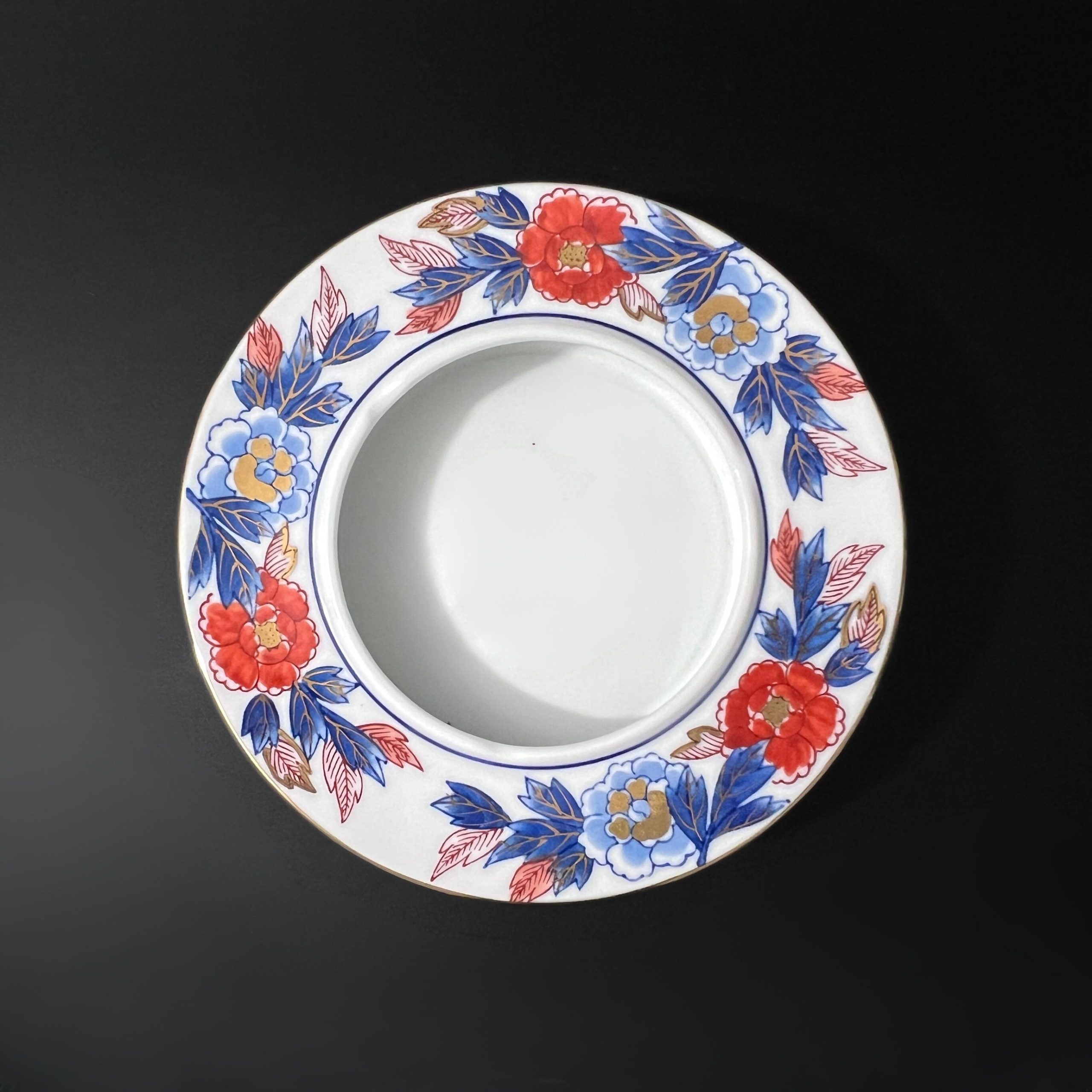 Vintage Gold Imari Arita Ashtray: Hand-Painted Japanese Floral Porcelain - Image 3