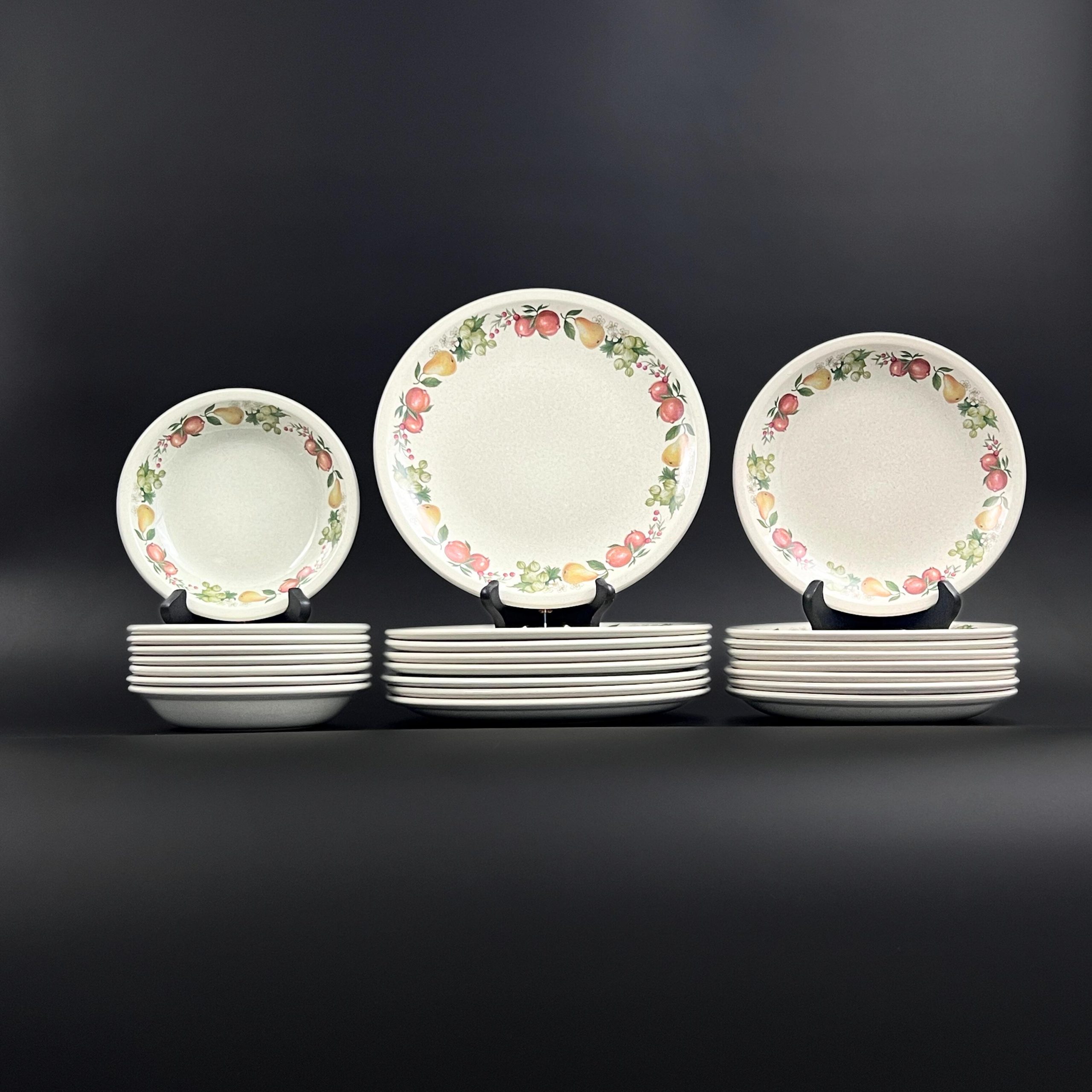 Wedgwood Quince Stoneware Plates: Fruit Border, Vintage Dinnerware (Set of 8)