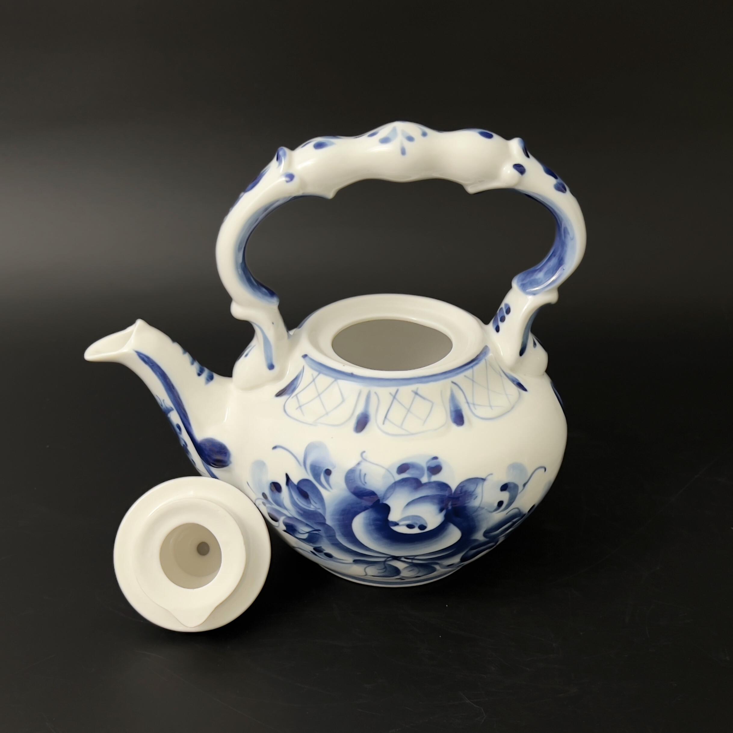 Vintage Gzhel Porcelain Teapot: Hand-Painted Cobalt Blue Rose, Signed - Image 7
