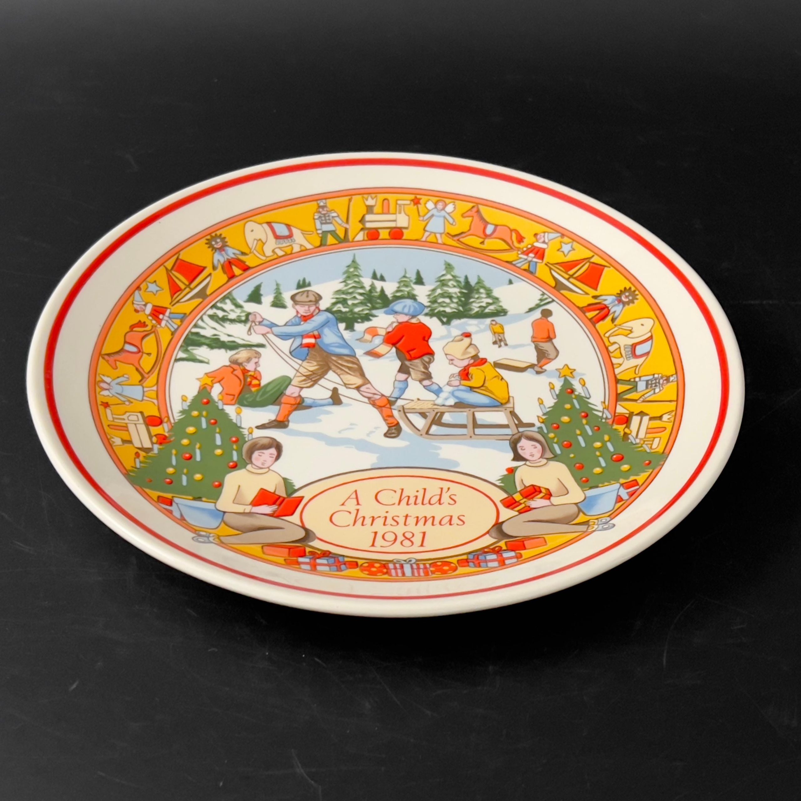 Vintage Wedgwood Christmas Plate: A Child's Christmas 1981 Collector Edition - Image 4