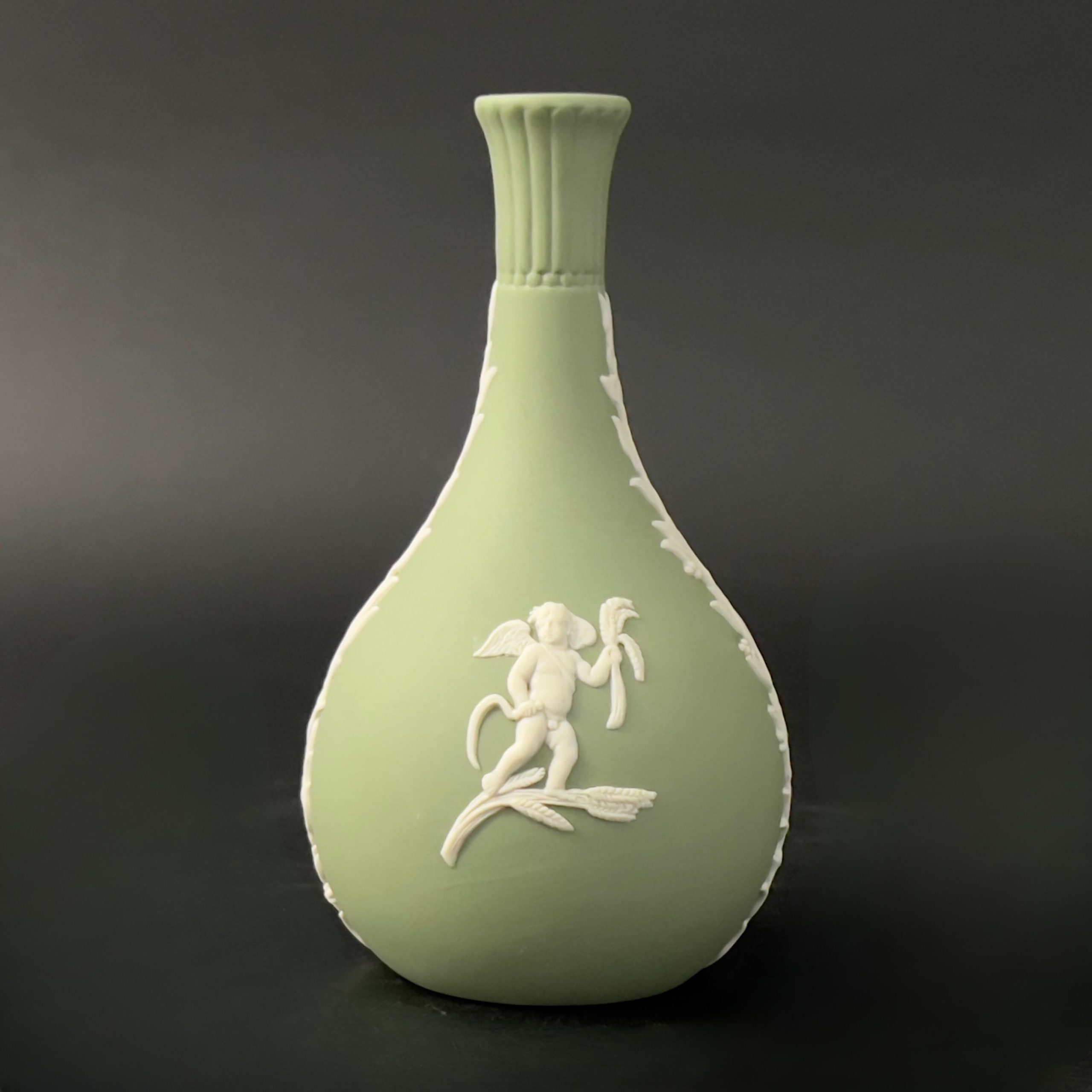 Vintage Wedgwood Jasperware Set: Sage Green Vase & Trinket Dish - Image 7