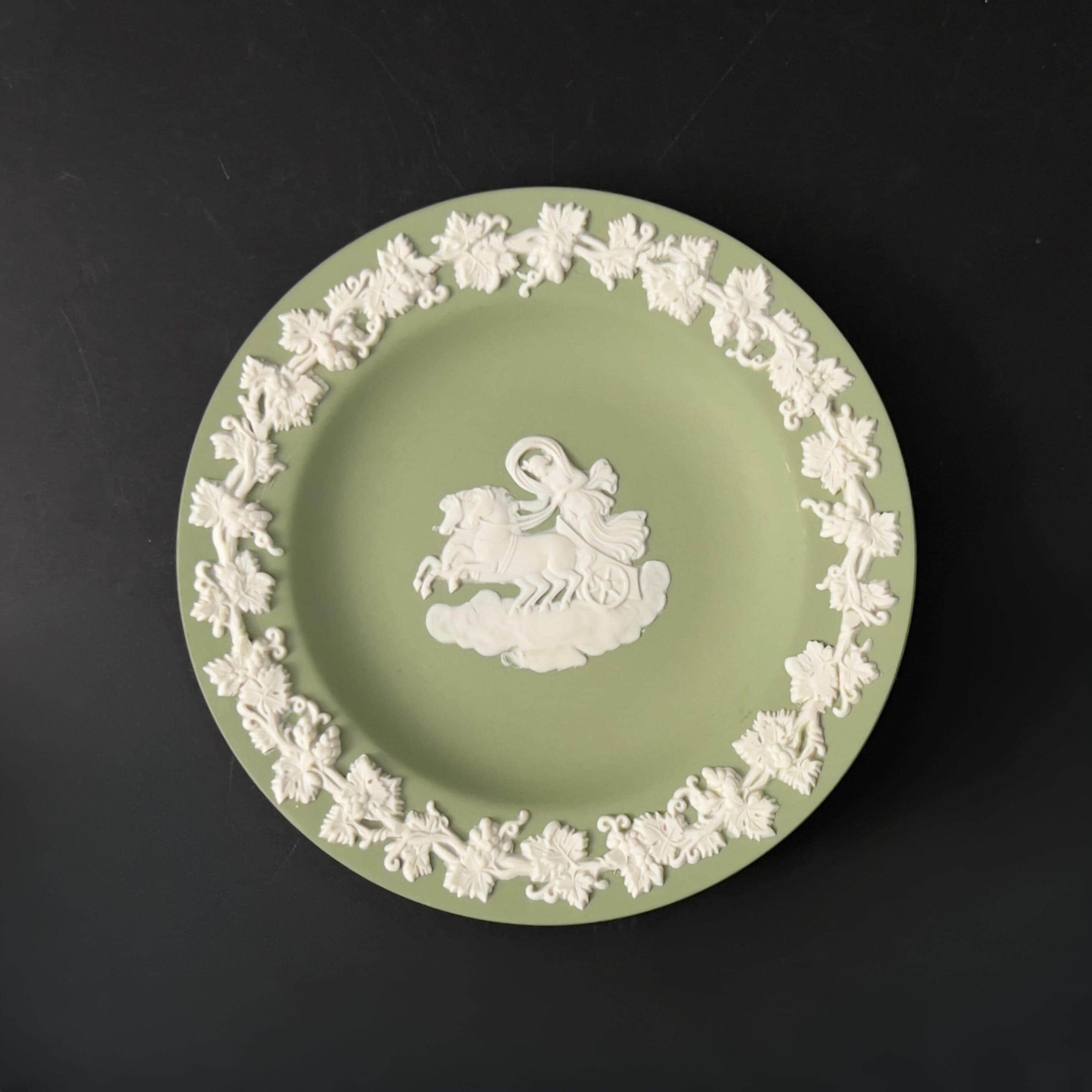 Vintage Wedgwood Jasperware Set: Sage Green Vase & Trinket Dish - Image 5