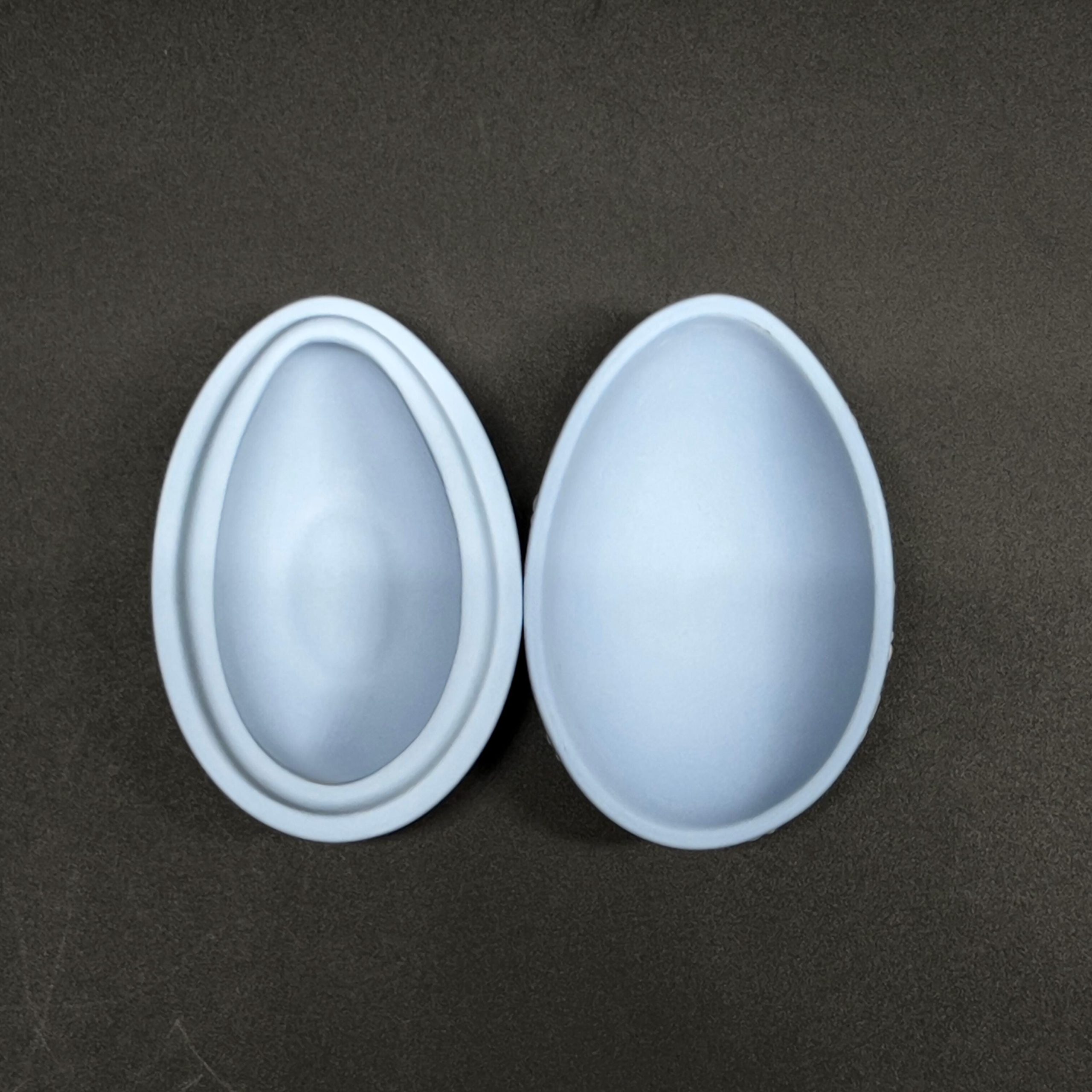 Vintage Wedgwood Blue Jasperware Egg Trinket Box: Cupid & Rose - Image 9