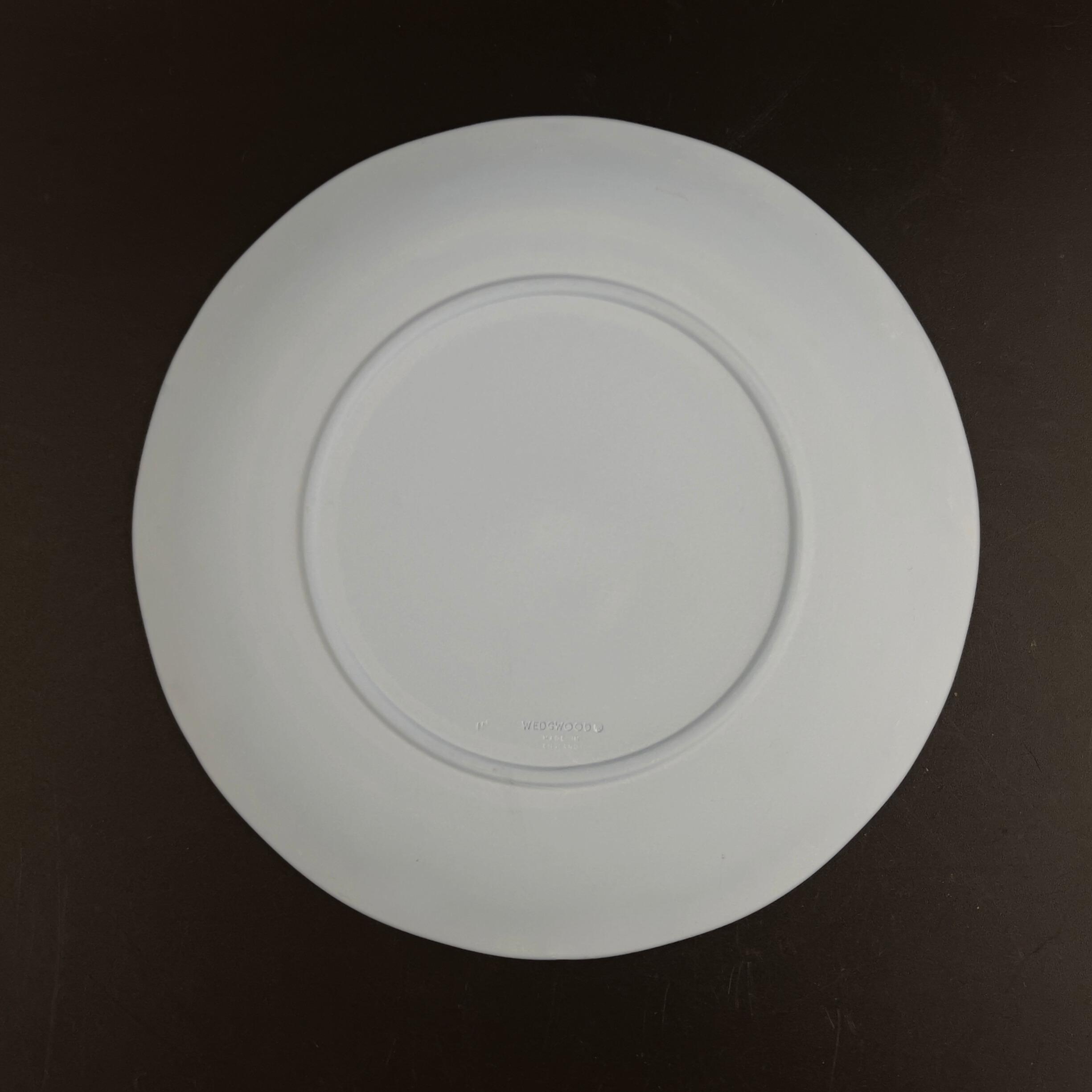 Vintage Wedgwood 1986 Christmas Plate: Blue Jasperware Canterbury Cathedral - Image 11