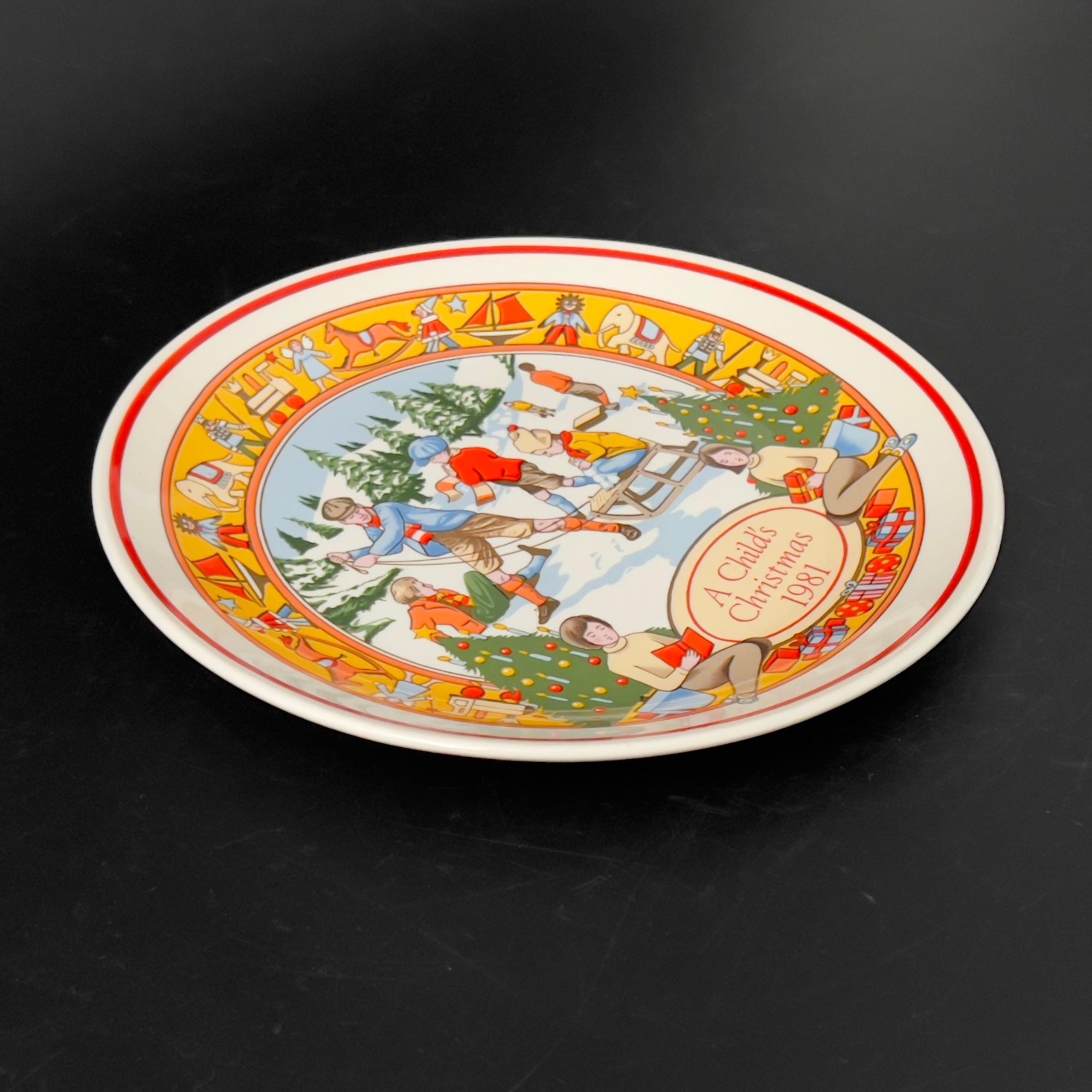 Vintage Wedgwood Christmas Plate: A Child's Christmas 1981 Collector Edition - Image 5