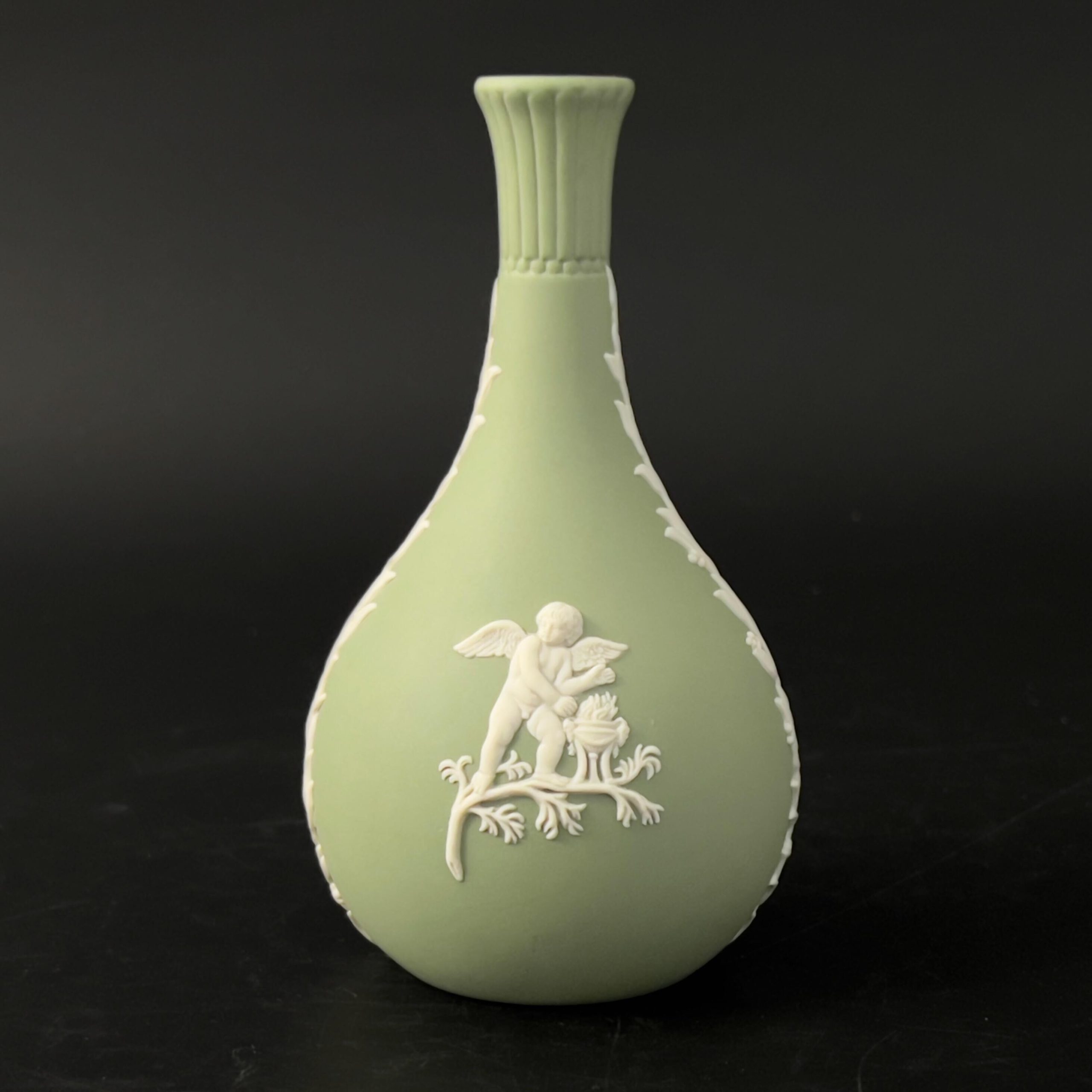 Vintage Wedgwood Jasperware Set: Sage Green Vase & Trinket Dish - Image 6