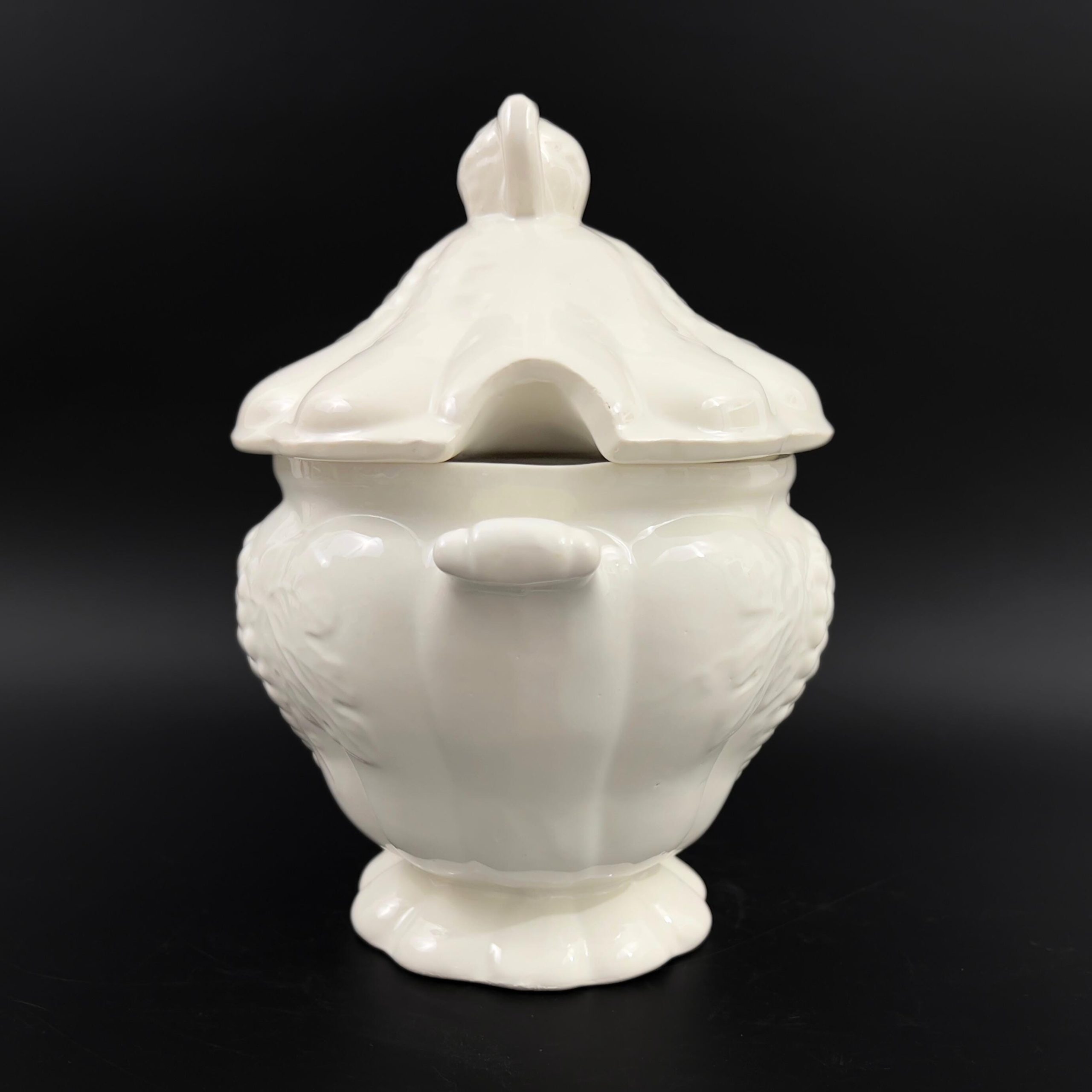 Vintage White Soup Tureen: Embossed Grape Design, 3 Quart Covered Tureen - Image 5