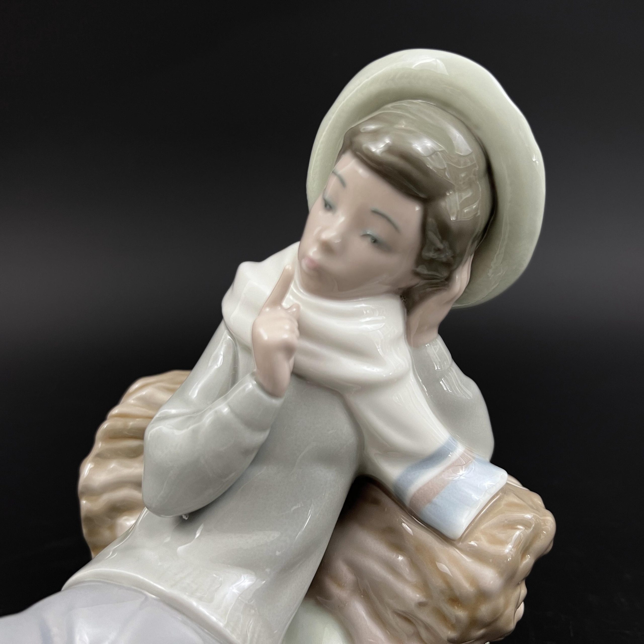 Vintage Lladro Porcelain Shepherd Boy with Bird Figurine #4730 - Image 6