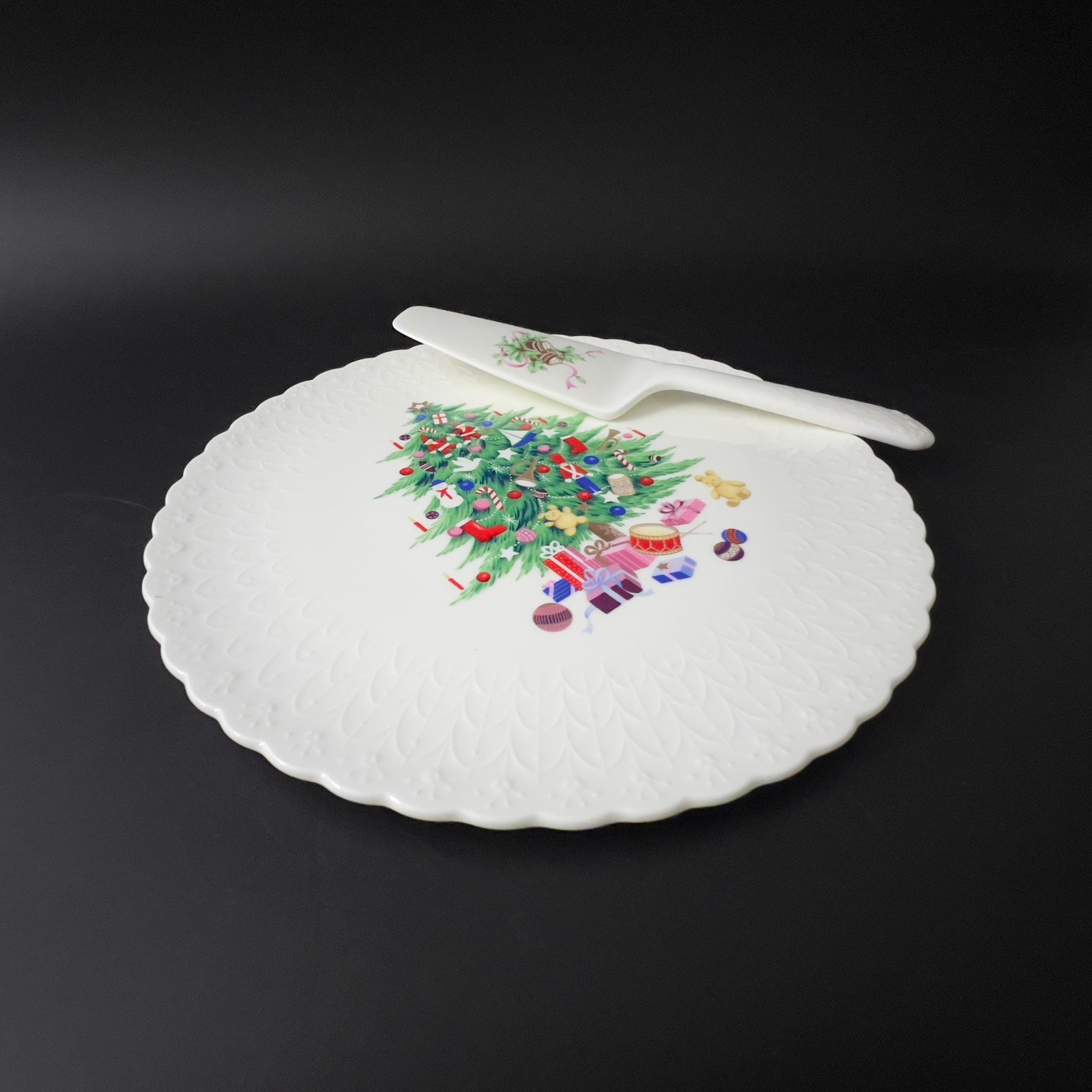 Vintage Mikasa Christmas Cake Plate & Server Set: Bone China Christmas Tree Design - Image 5