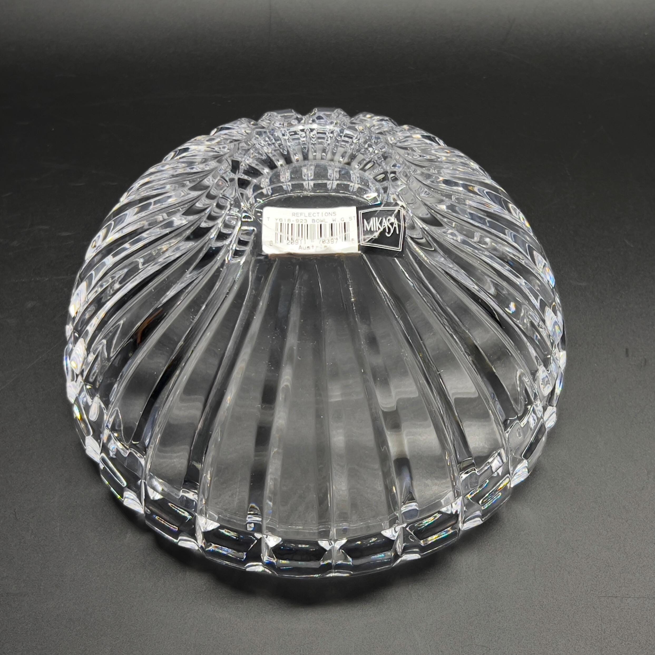 Mikasa Austrian Cut Crystal Bowl with Gold Tone Stand (Original Box) - Image 7