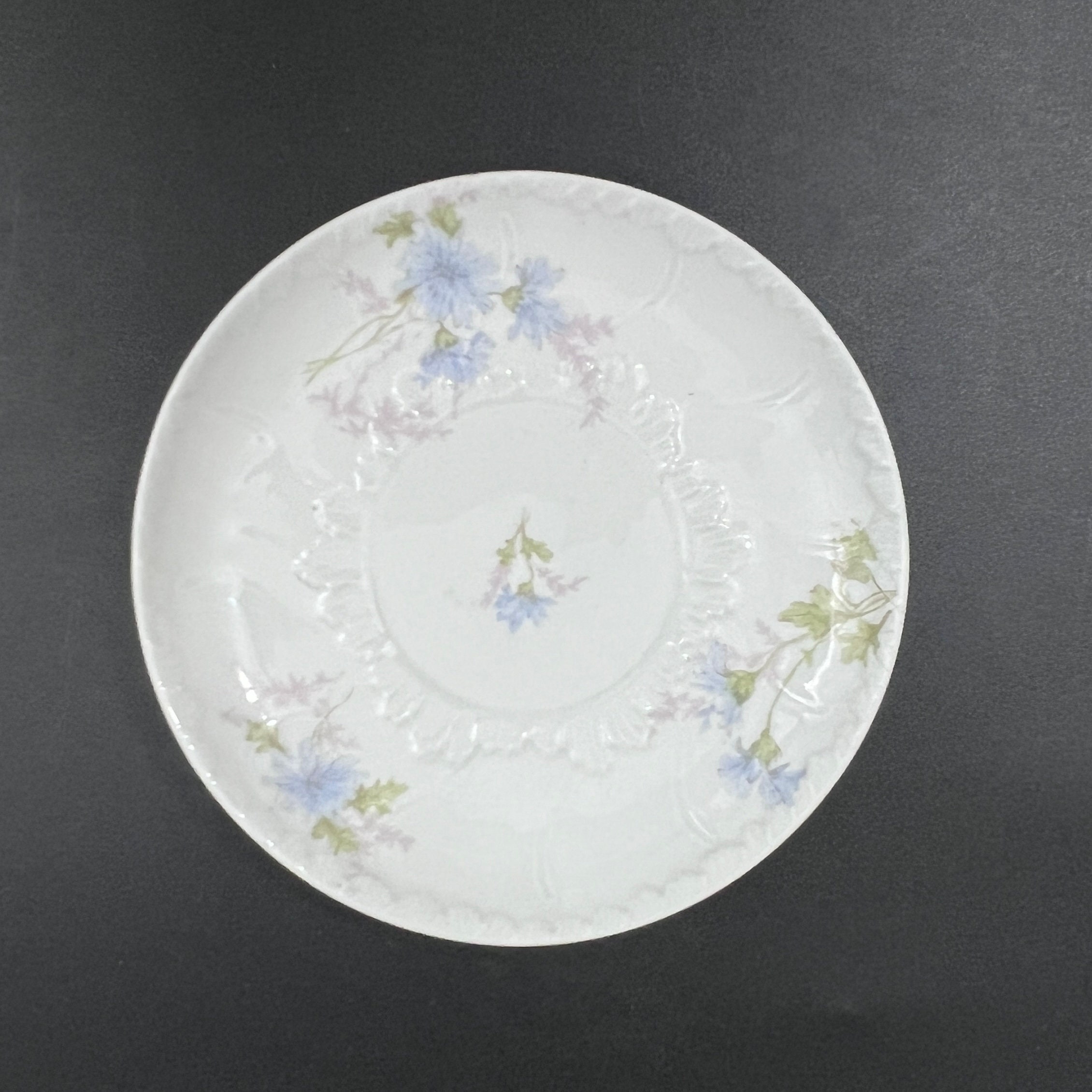 Antique Haviland Limoges Teacups & Saucers: Floral Schleiger 378b Pattern, Set of 4 - Image 5