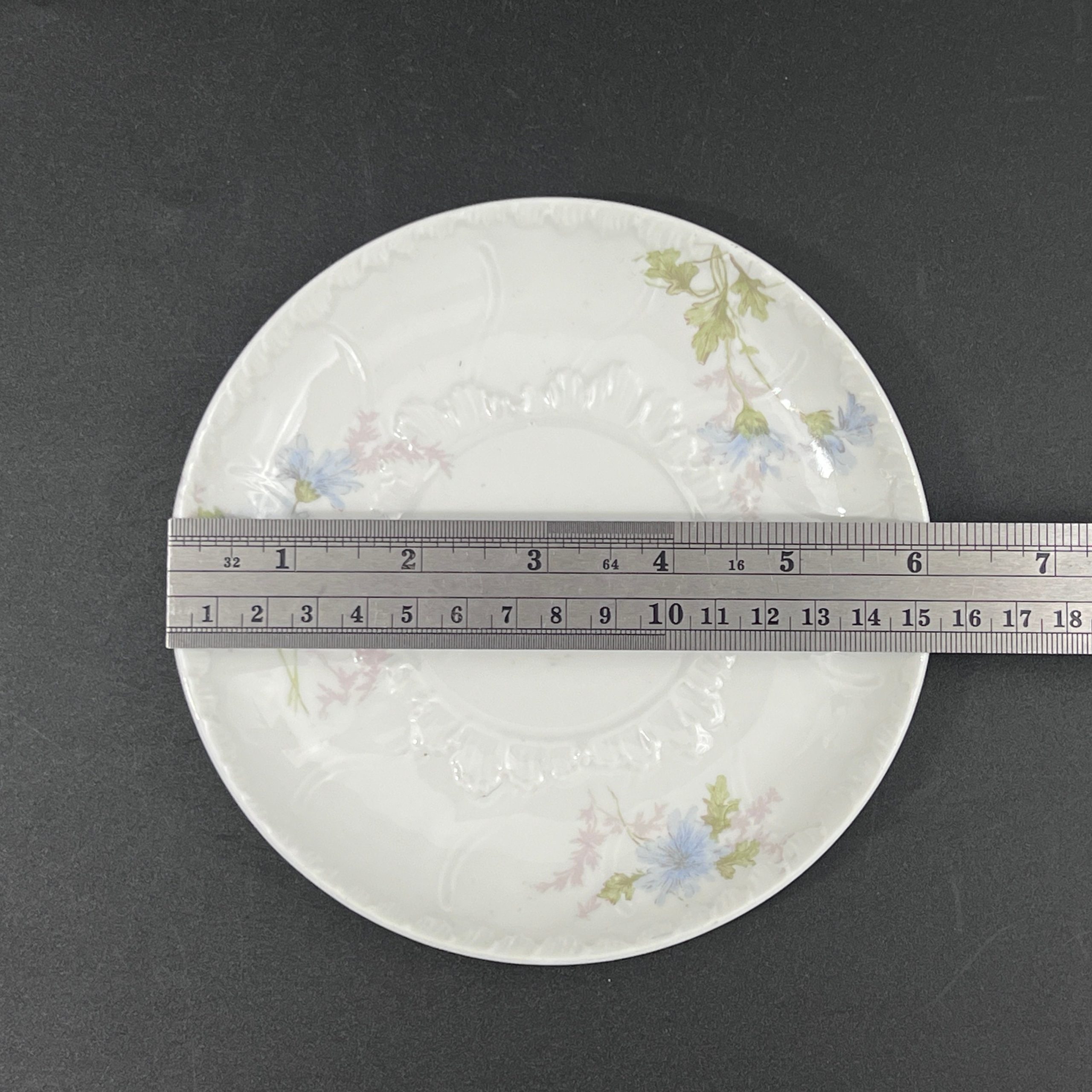 Antique Haviland Limoges Teacups & Saucers: Floral Schleiger 378b Pattern, Set of 4 - Image 10