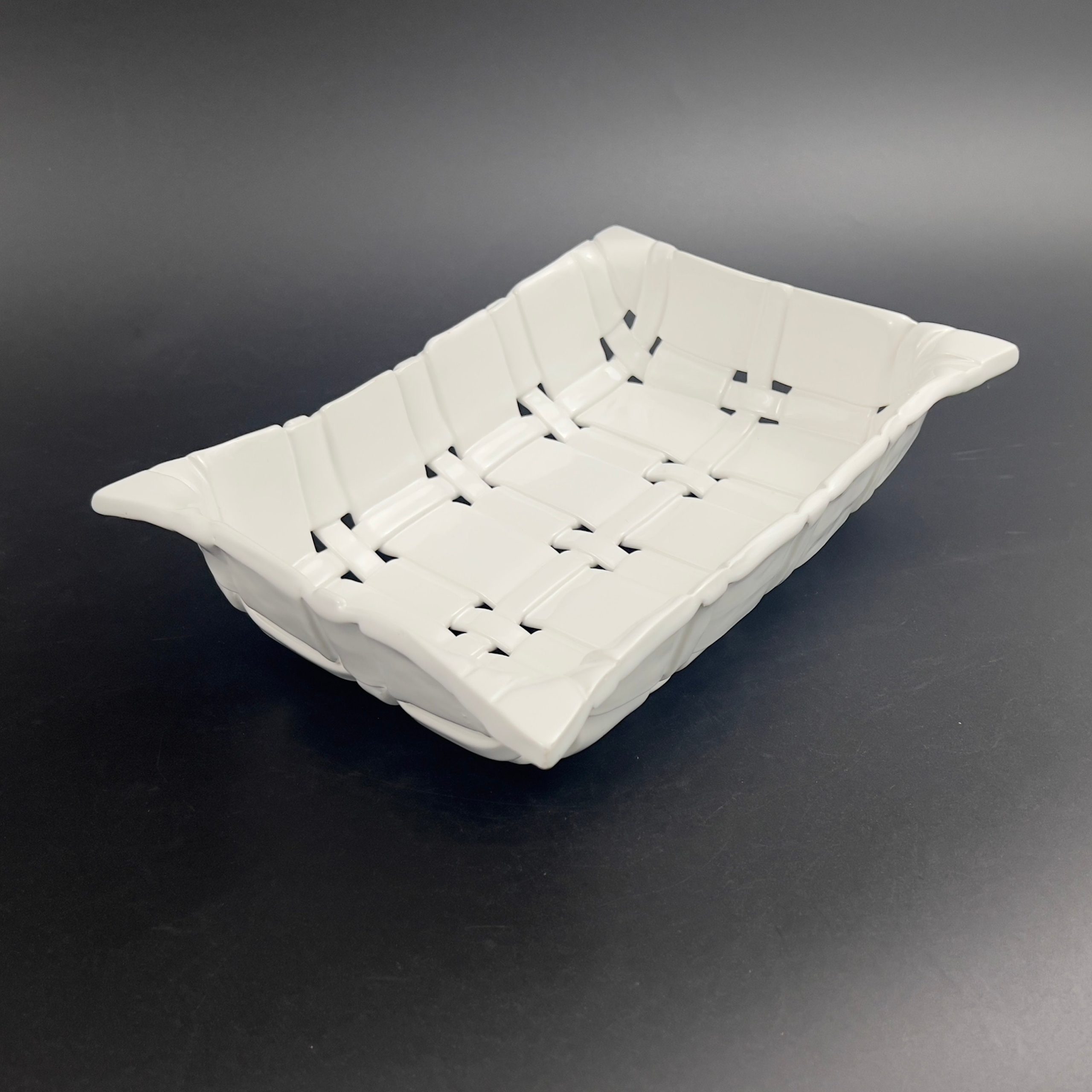 Vintage Bassanese Ceramic Basket: Woven White Italian Centerpiece - Image 5