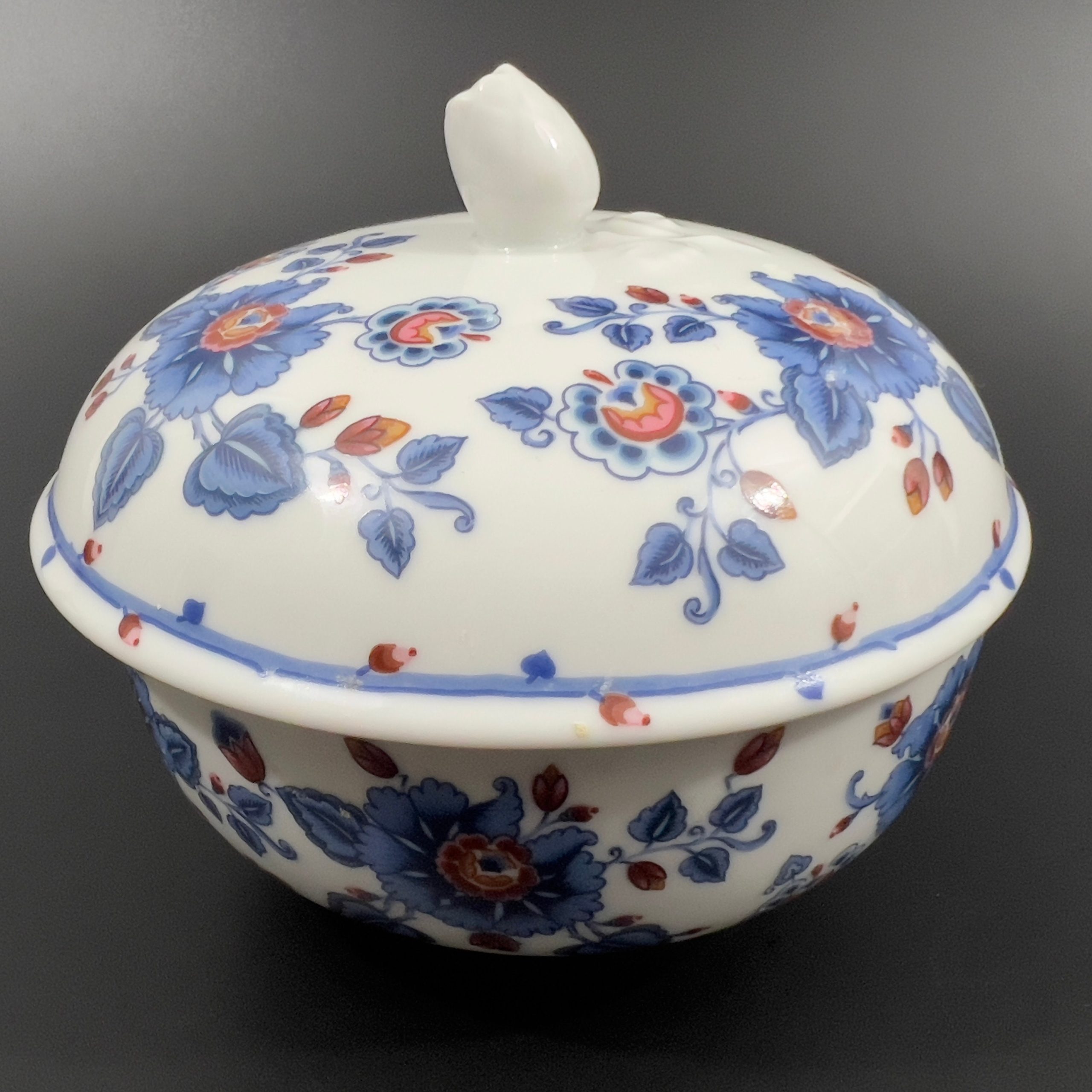 Vintage Estee Lauder Porcelain Vanity Set: Blue Floral Powder Jar & Soap Dish - Image 6