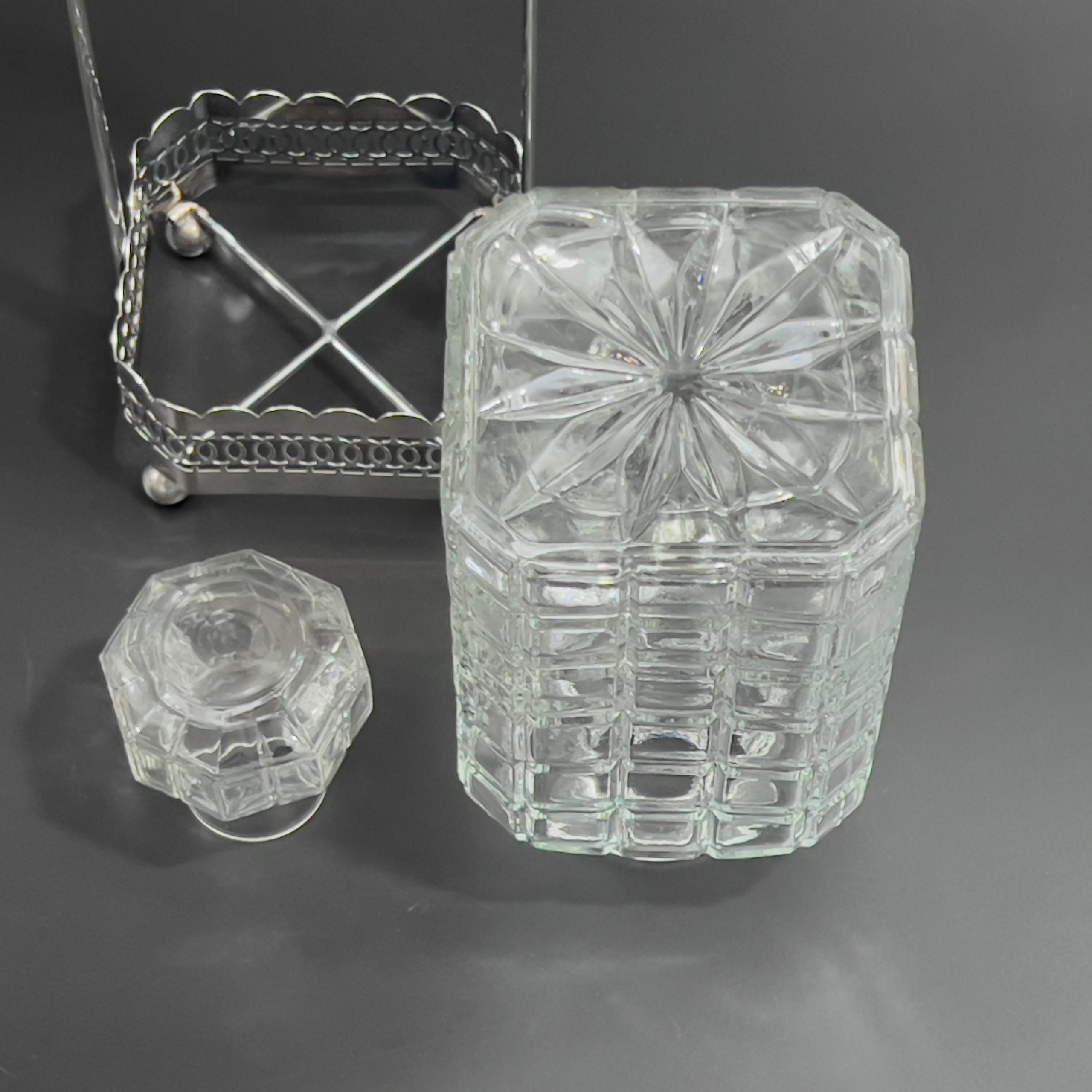 Vintage Art Deco Decanter with Silver Plate Caddy: Square Glass Barware - Image 5