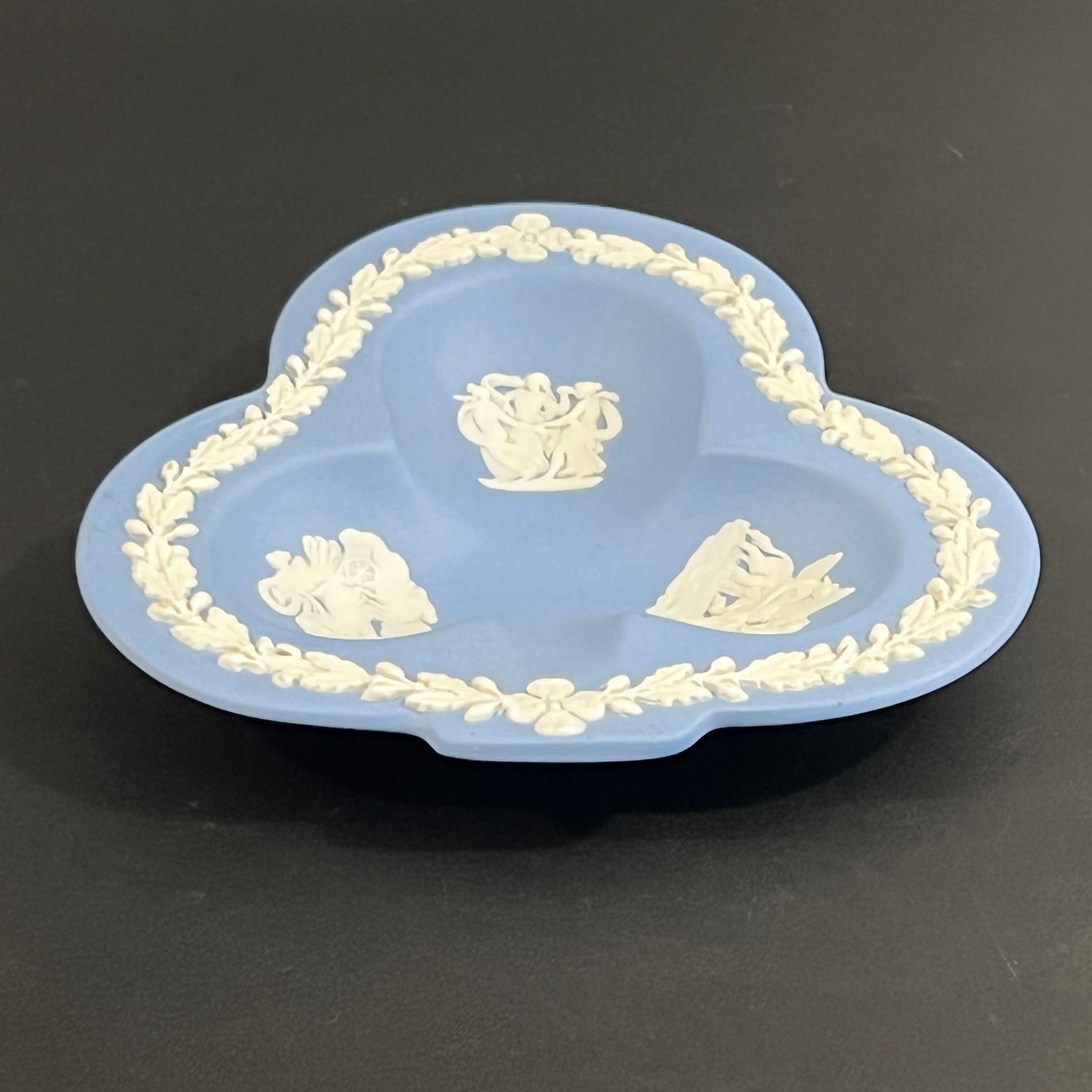 Vintage Wedgwood Jasperware Clover Trinket Dish: Blue Card Suit Collection - Image 3