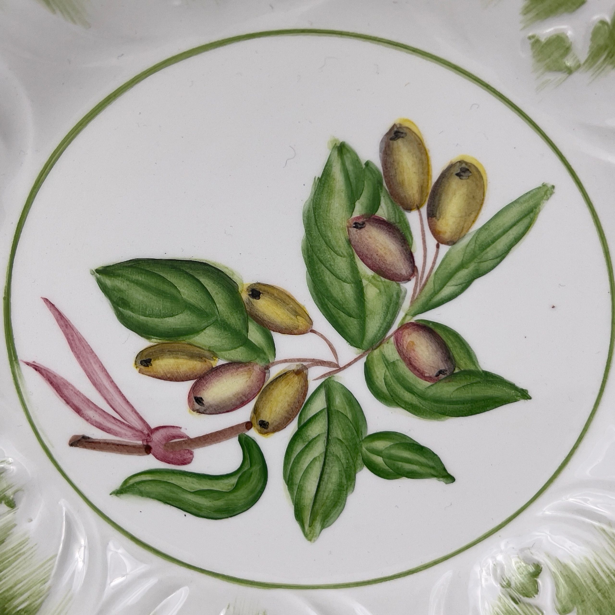 Vintage The Mane Lion Plate: Hand-Painted Majolica Olive Branch Accent Plate - Image 4