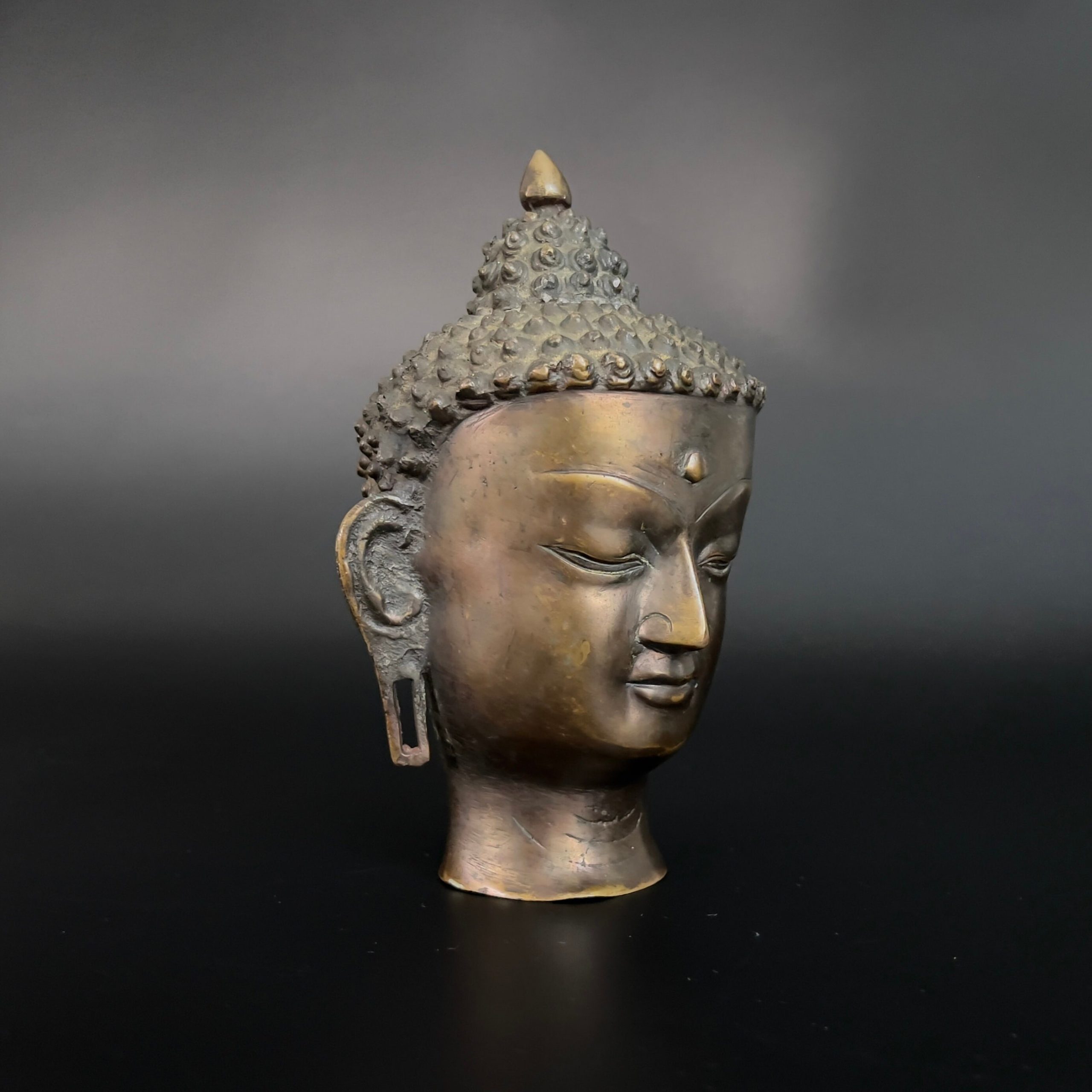 Vintage Bronze Buddha Head: Nepali Meditation Statue - Image 6