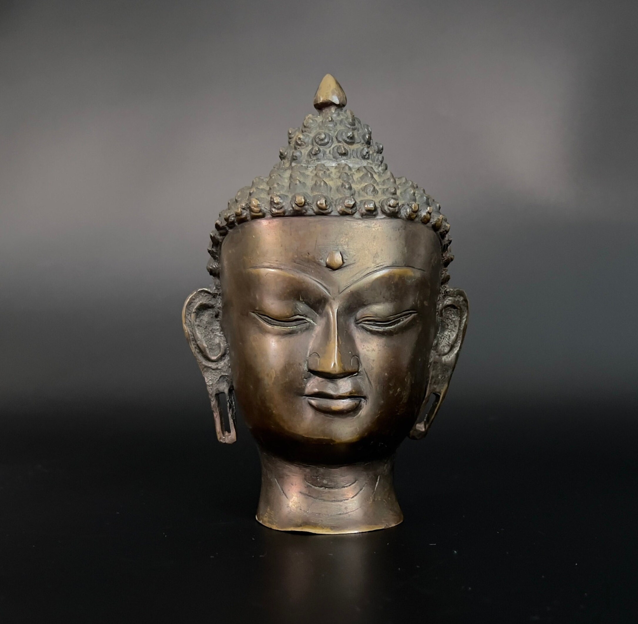Vintage Bronze Buddha Head: Nepali Meditation Statue - Image 3