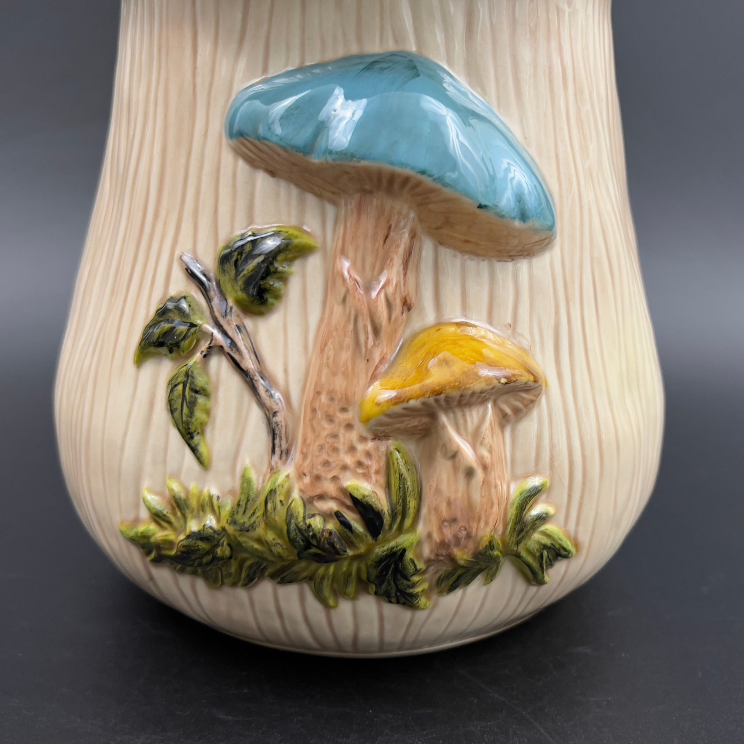 Vintage 1970s Ceramic Mushroom Cookie Jar with Lid - Image 8