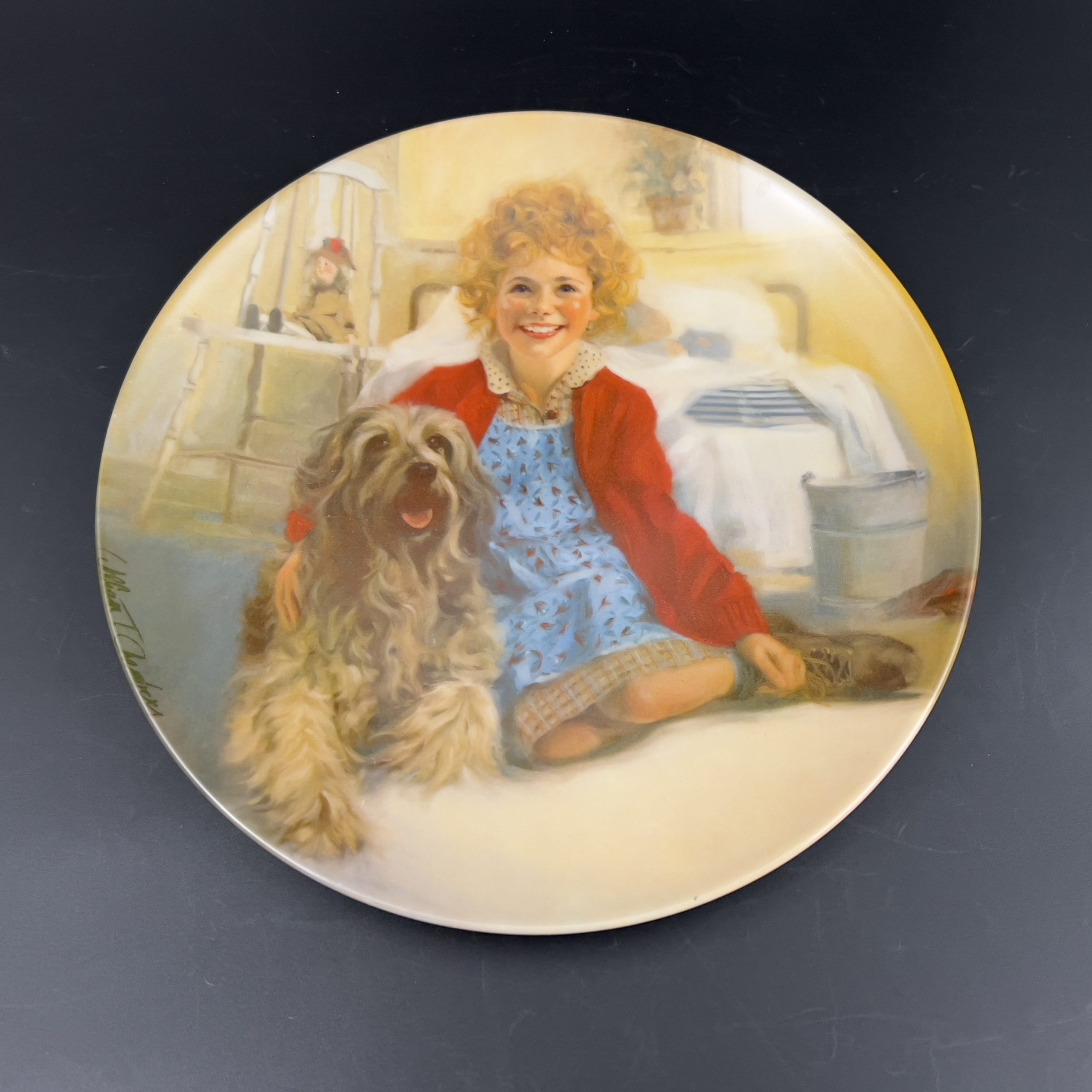 1983 Little Orphan Annie Collector Plate: Annie and Sandy, William Chambers Art - Image 8