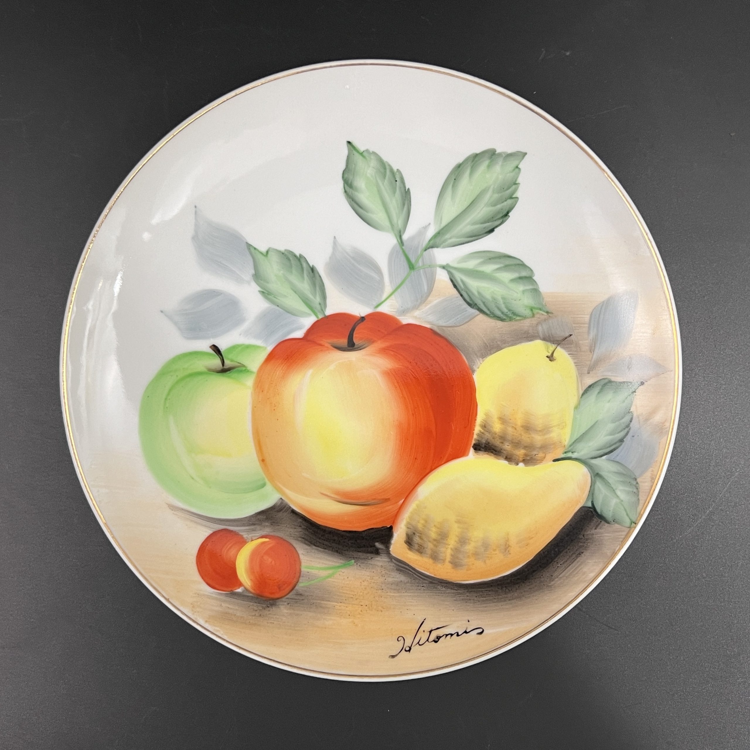 Vintage UCAGCO Fruit Wall Plates: Mid-Century Hand-Painted Set of 4 - Image 3