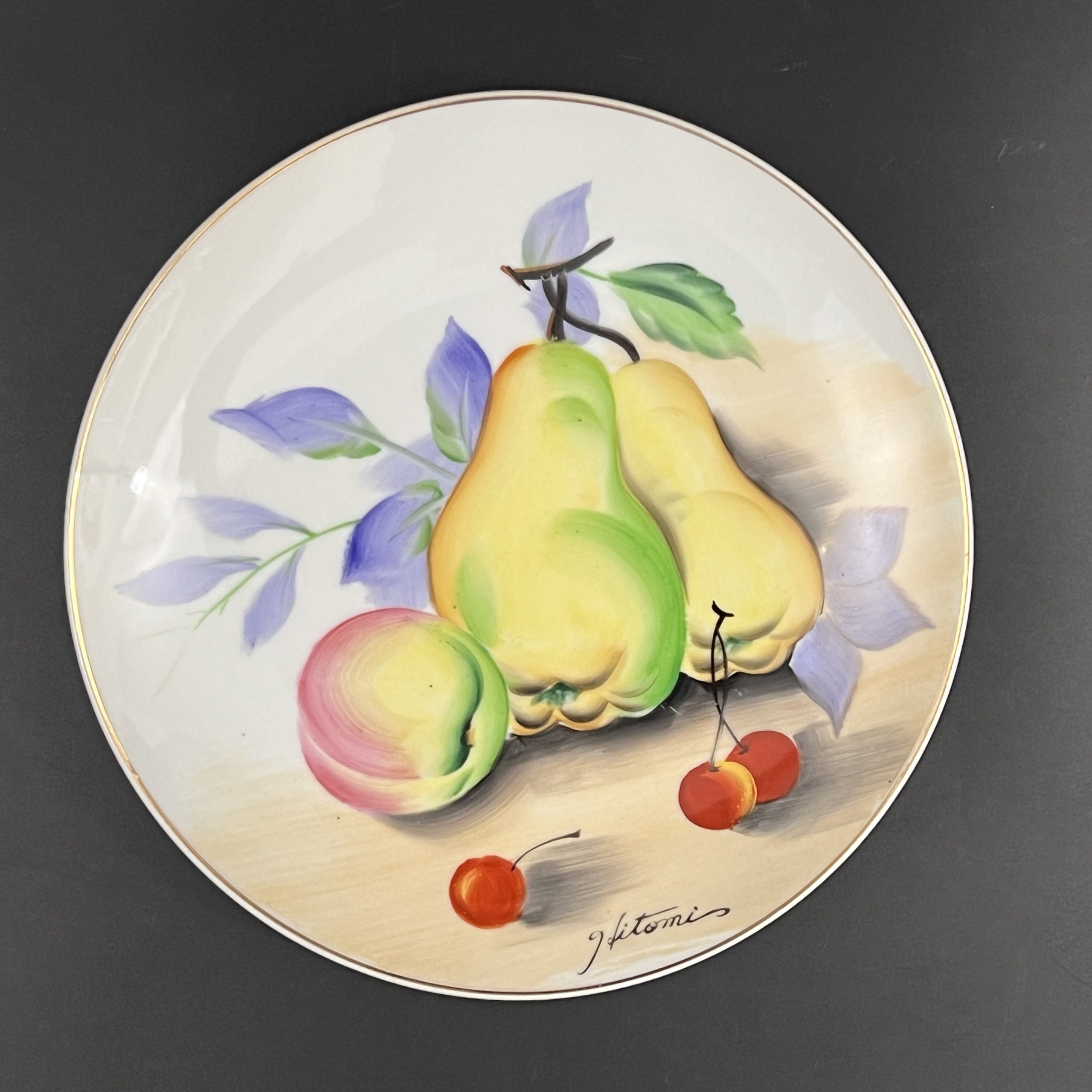 Vintage UCAGCO Fruit Wall Plates: Mid-Century Hand-Painted Set of 4 - Image 5