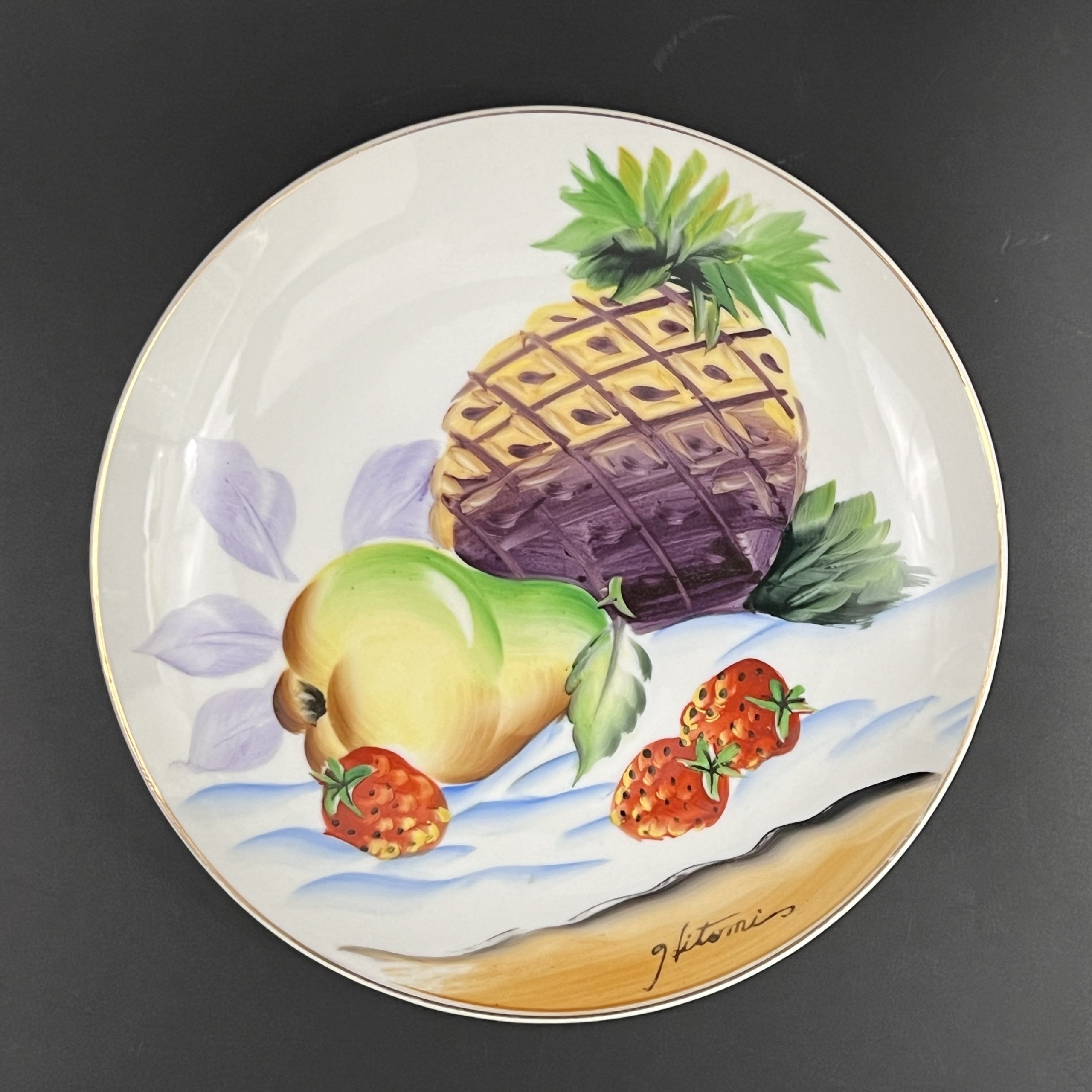 Vintage UCAGCO Fruit Wall Plates: Mid-Century Hand-Painted Set of 4 - Image 6