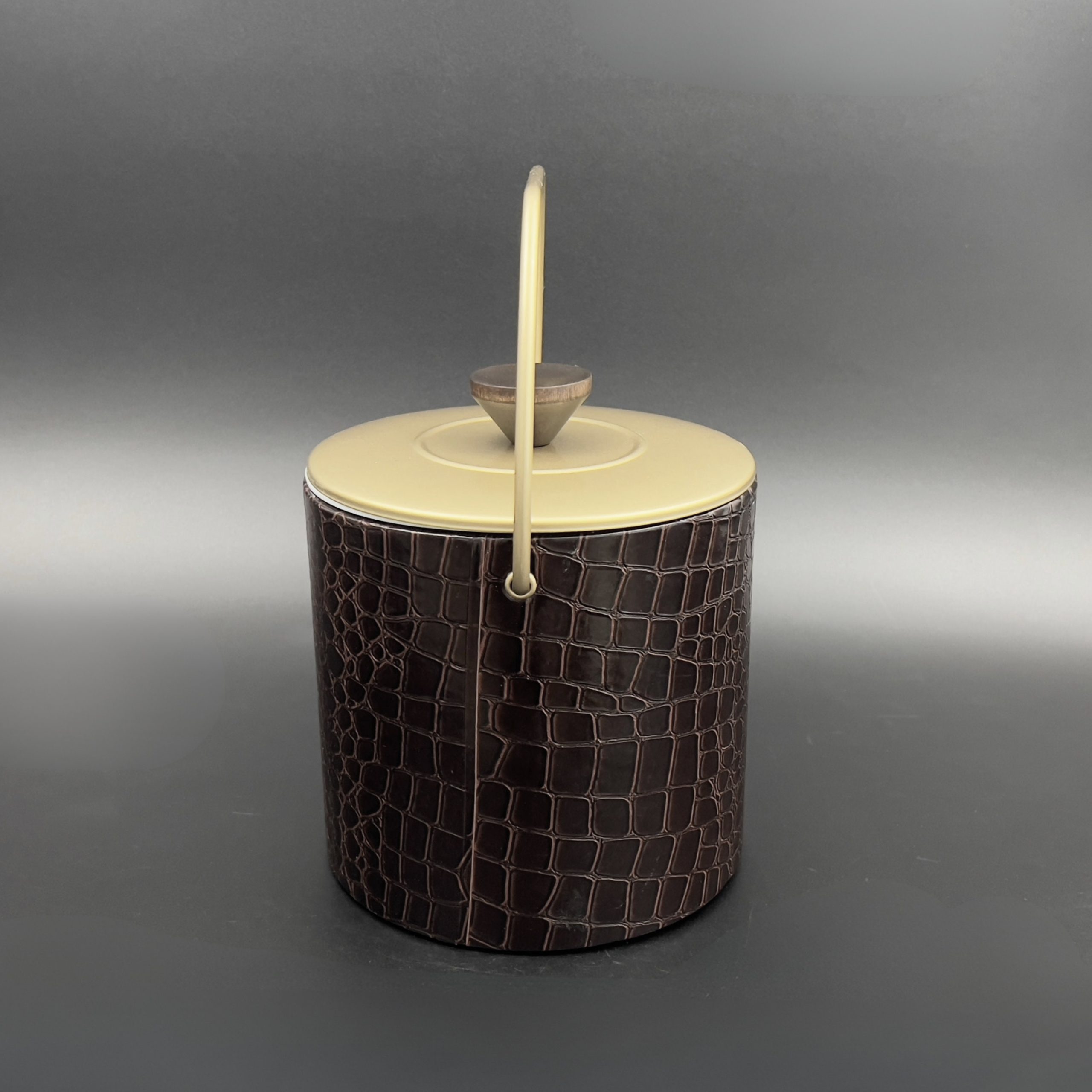 Midcentury Faux Crocodile Ice Bucket: Brass Accent Barware - Image 5