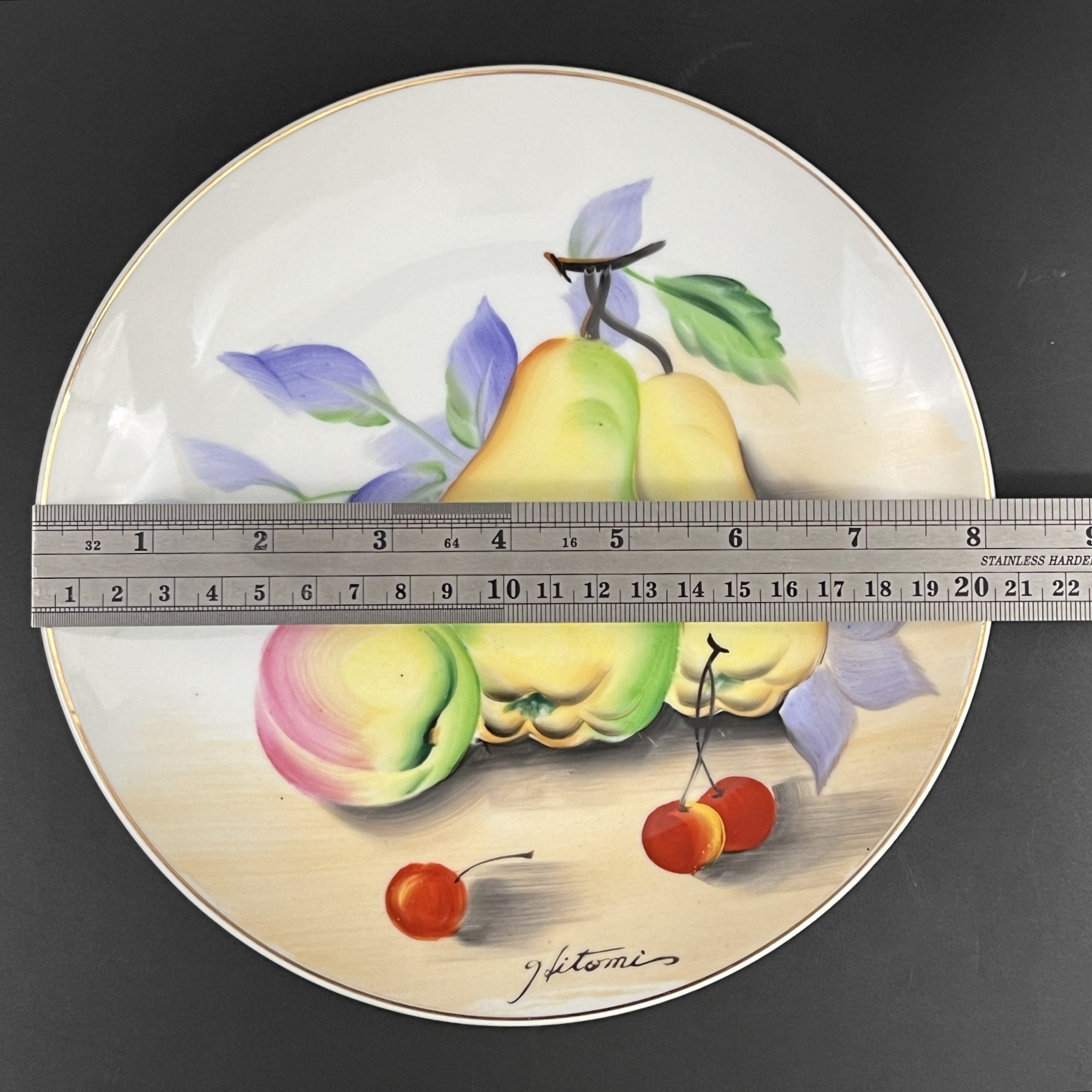 Vintage UCAGCO Fruit Wall Plates: Mid-Century Hand-Painted Set of 4 - Image 9