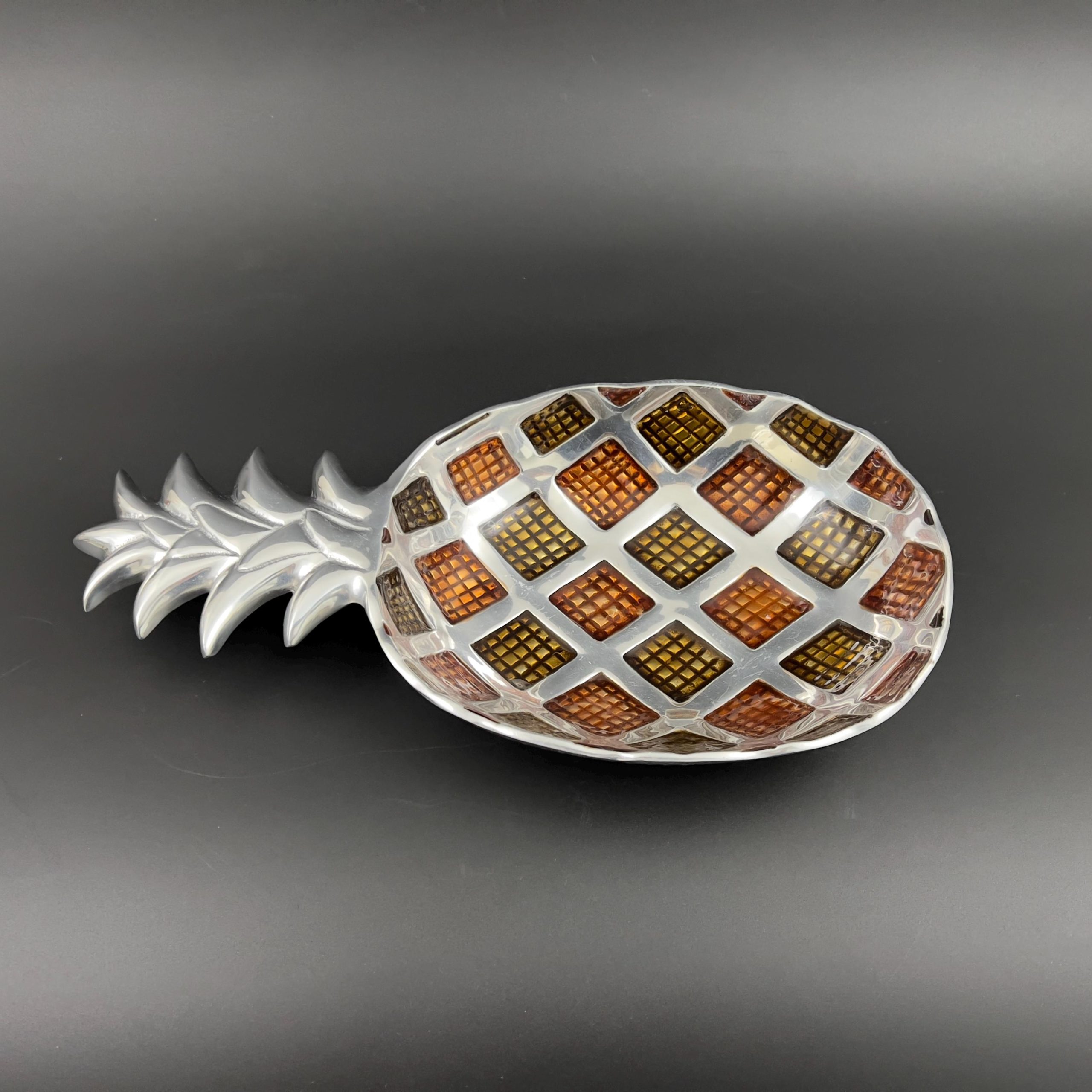 Vintage Pineapple Tray: Pewter Metal with Resin Diamond Pattern - Image 7