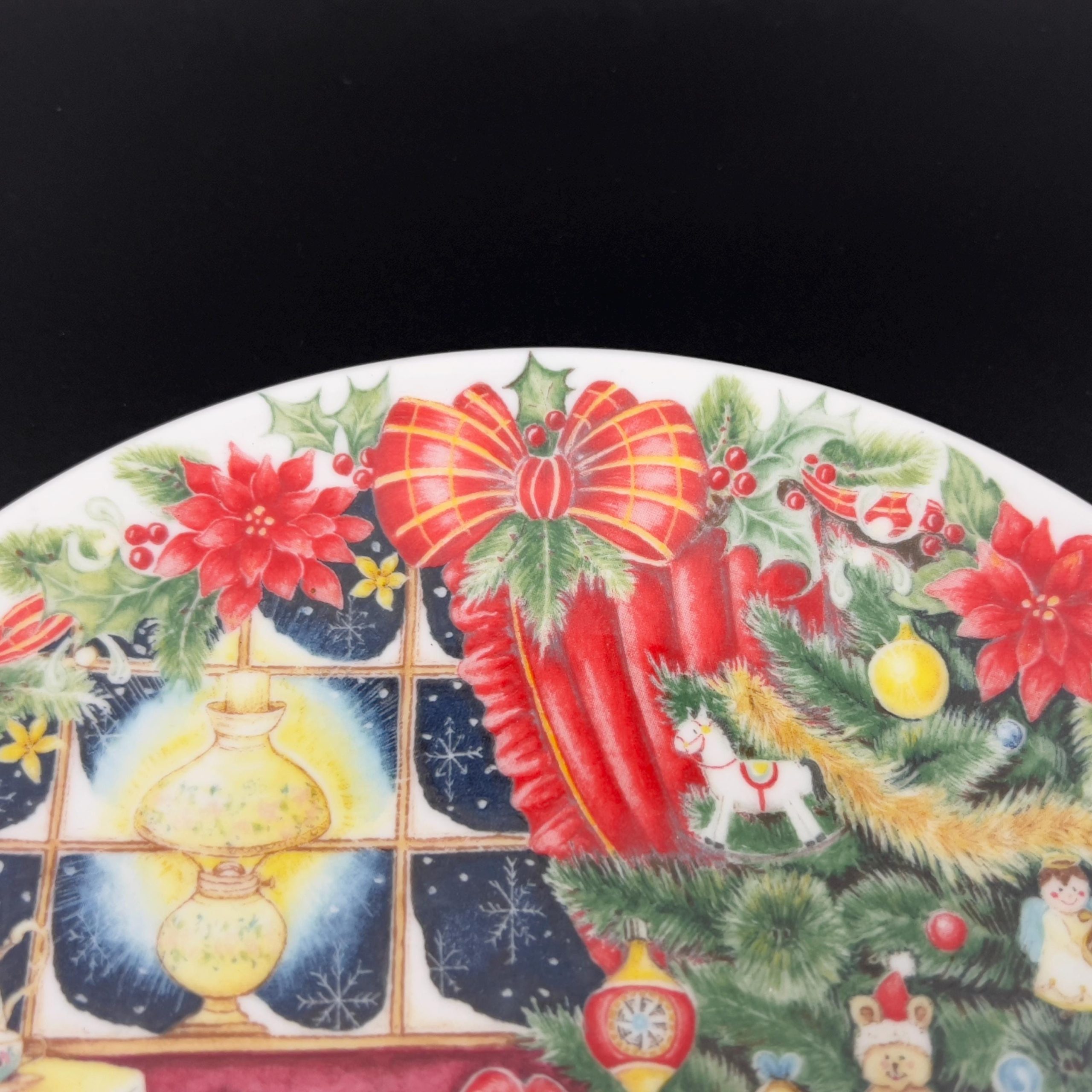 Vintage Royal Doulton Christmas Plate: "Together for Christmas" Fine Bone China Decor - Image 7